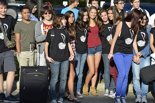Students from Southampton School and El Centro Integrado de Mśsica Padre Antonio Soler were happy to see each other for the first time since the spring. SHAYE WEAVER