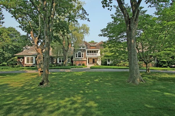 Spotlight This Week S Real Estate Transfers 27 East