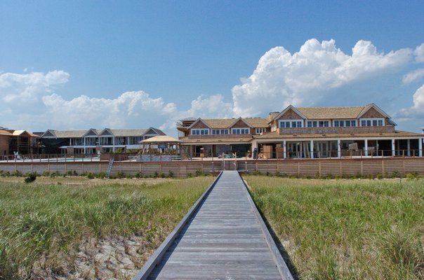 Dune Deck Takes Shape In Westhampton Beach - 27 East