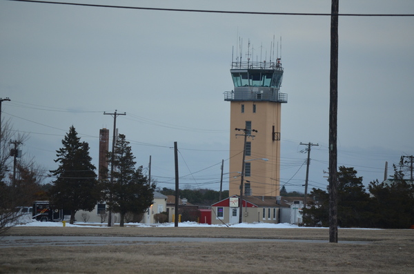 FAA Will Keep Gabreski Airport Control Tower Open - 27 East