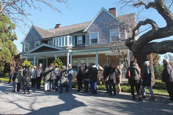 Sale Of Grey Gardens Closes 27 East