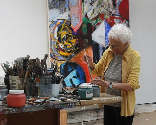 Connie Fox And Bill King: Where Living And Art Coexist - 27 East