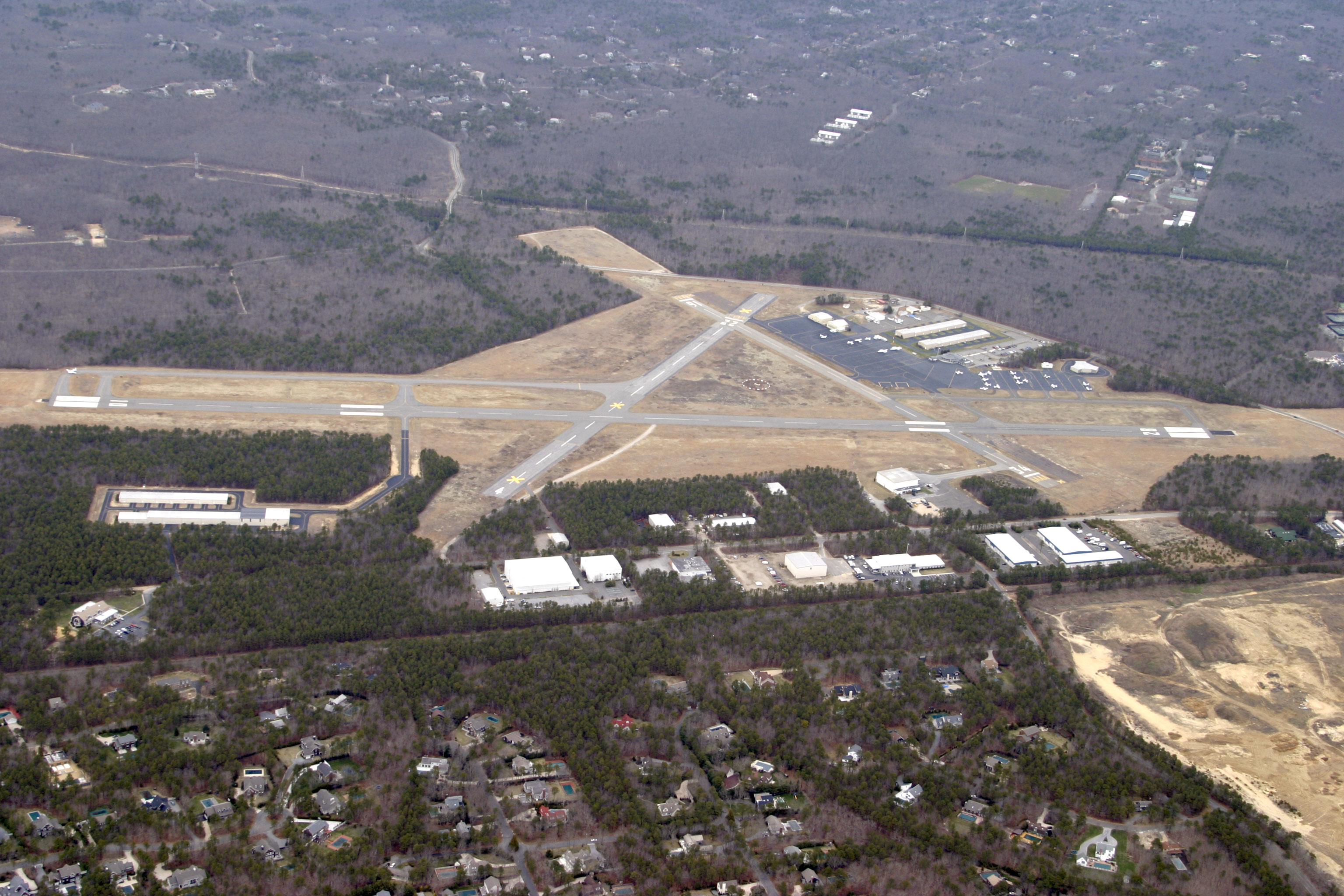 State Supreme Court Upholds East Hampton Town Airport Master Plan - 27 East