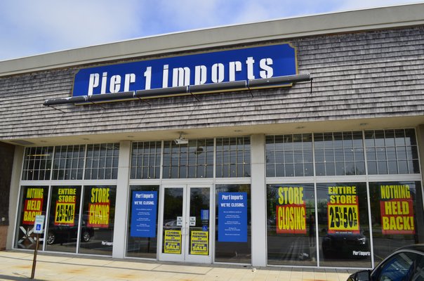 Pier 1 Imports In Water Mill Is Set To Close Ending Decades Long Run 27 East
