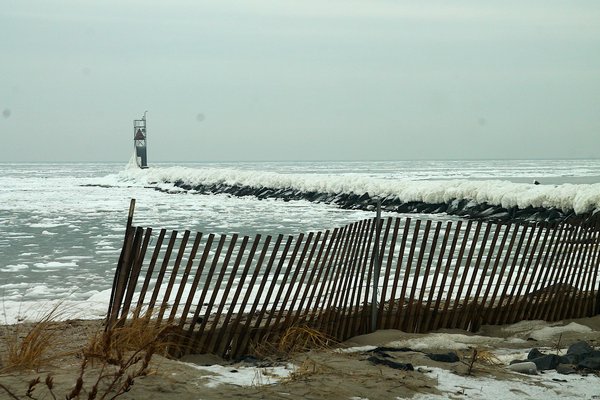Single digit temperatures have put Montauk waters into a deep freeze. KYRIL BROMLEY