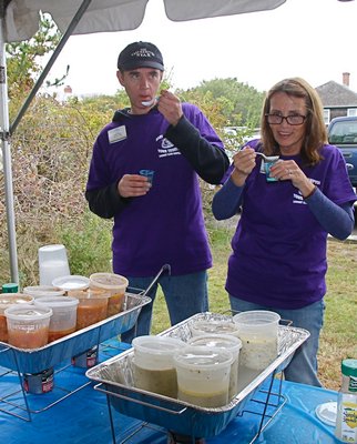 Largest Clam Contest Held On Sunday - 27 East