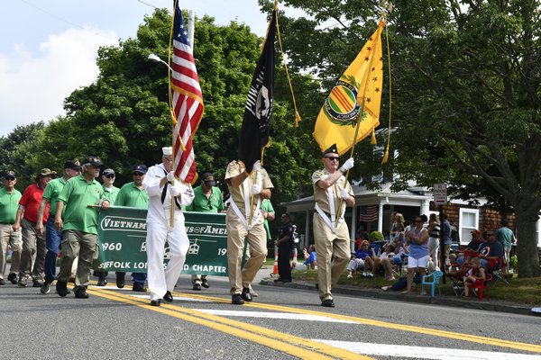 July Fourth Parade Held In Southampton Village 27 East