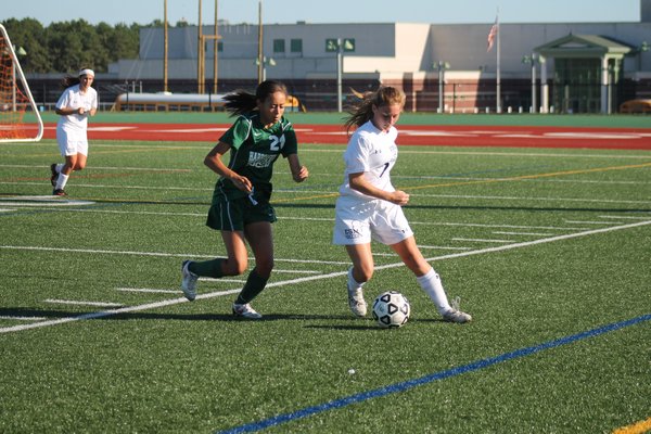 Download Close Games For ESM Boys Soccer; Girls Split Shutouts - 27 ...