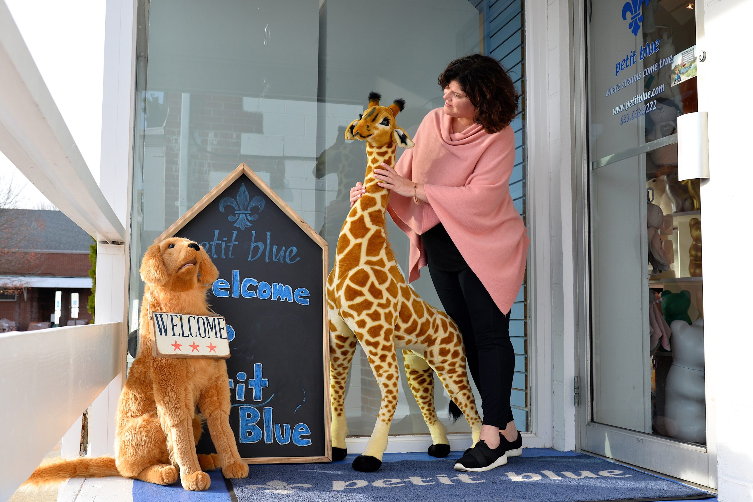 East Hampton Village Shopkeeper Found Guilty Of One Violation In Stuffed Animal Display - 27 East East Hampton Village Shopkeeper Found Guilty Of One Violation In Stuffed Animal Display - 27 East