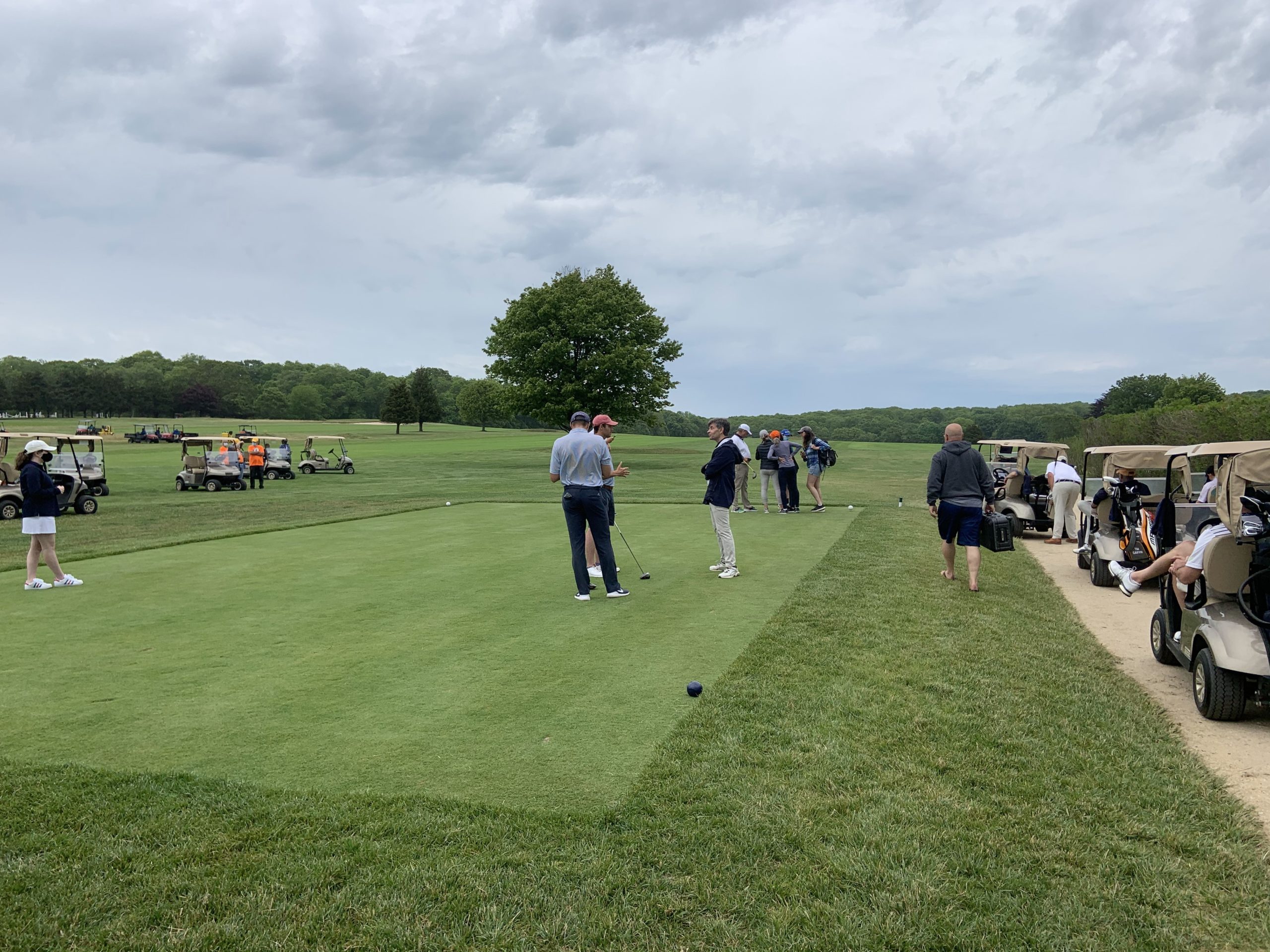 South Fork Country Club Raises 115,000 For Food Pantries With Charity Golf Match 27 East