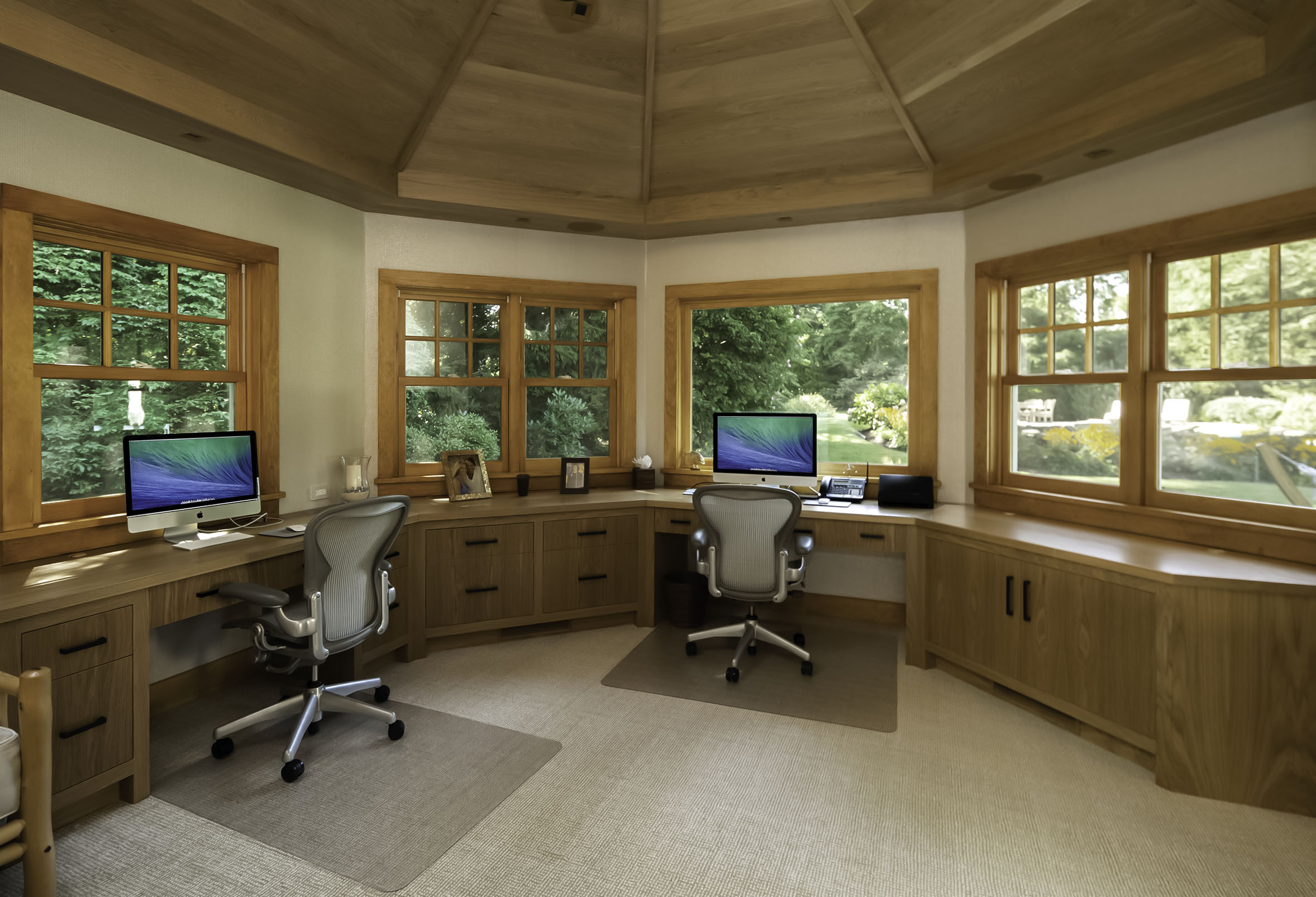 A home office in East Hampton by DiSunno Architecture.