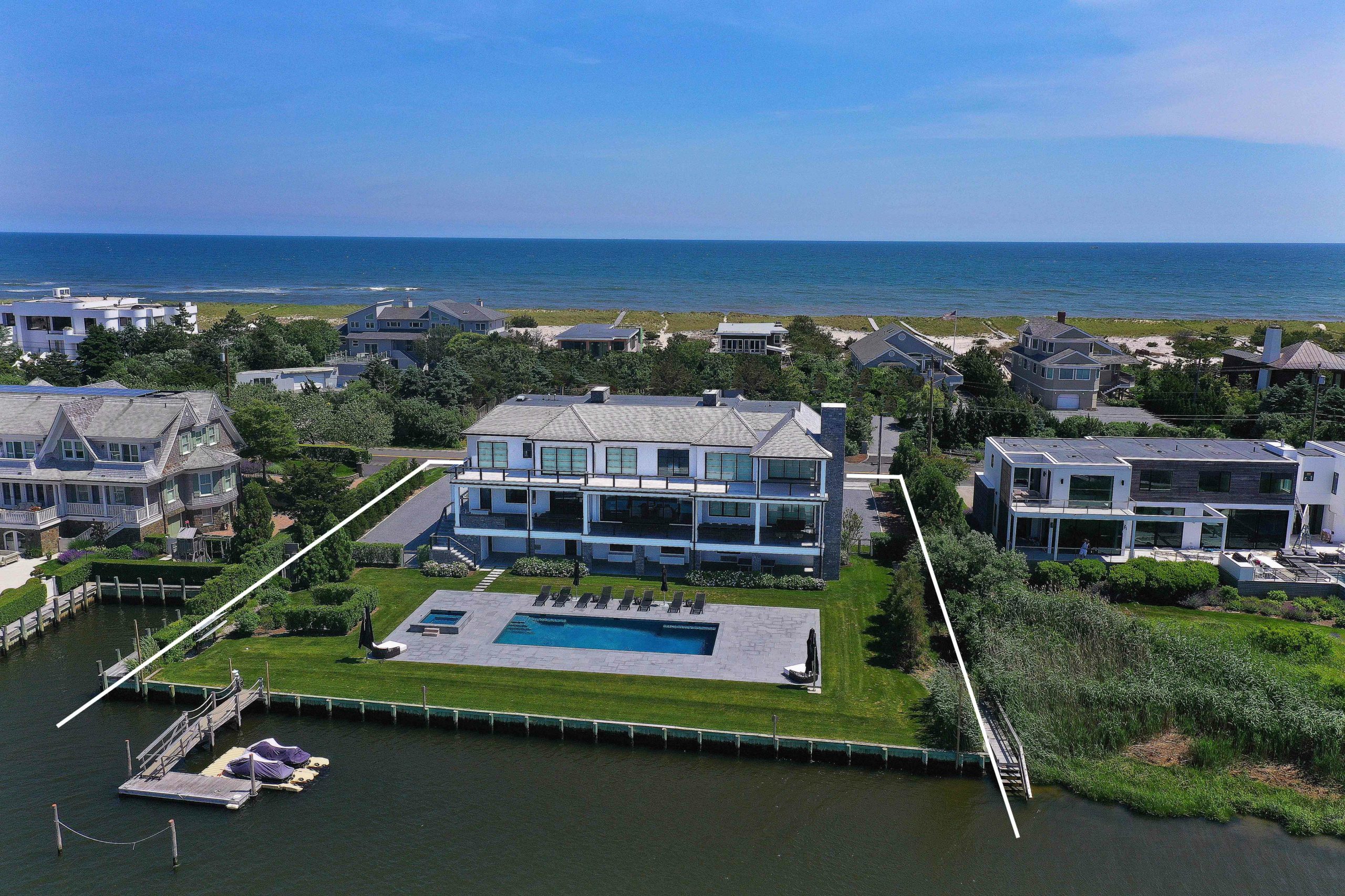 New Postmodern On Dune Road Gets 11 Million 27 East