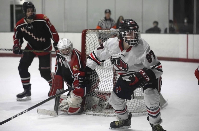 East Quogue Hockey Player Moves to Omaha to Pursue His College Hockey