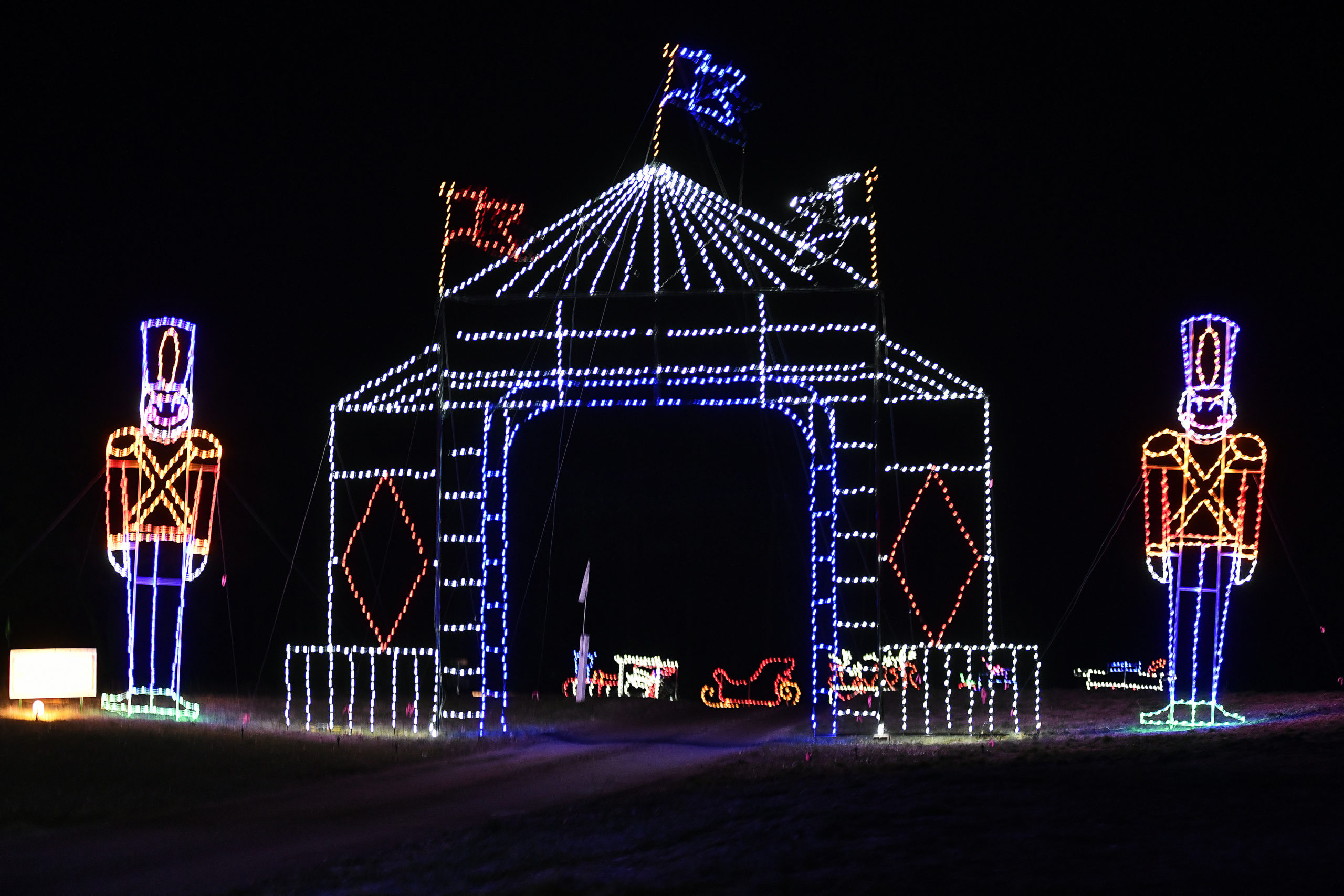 The Riverhead Holiday Light Show Returns 27 East