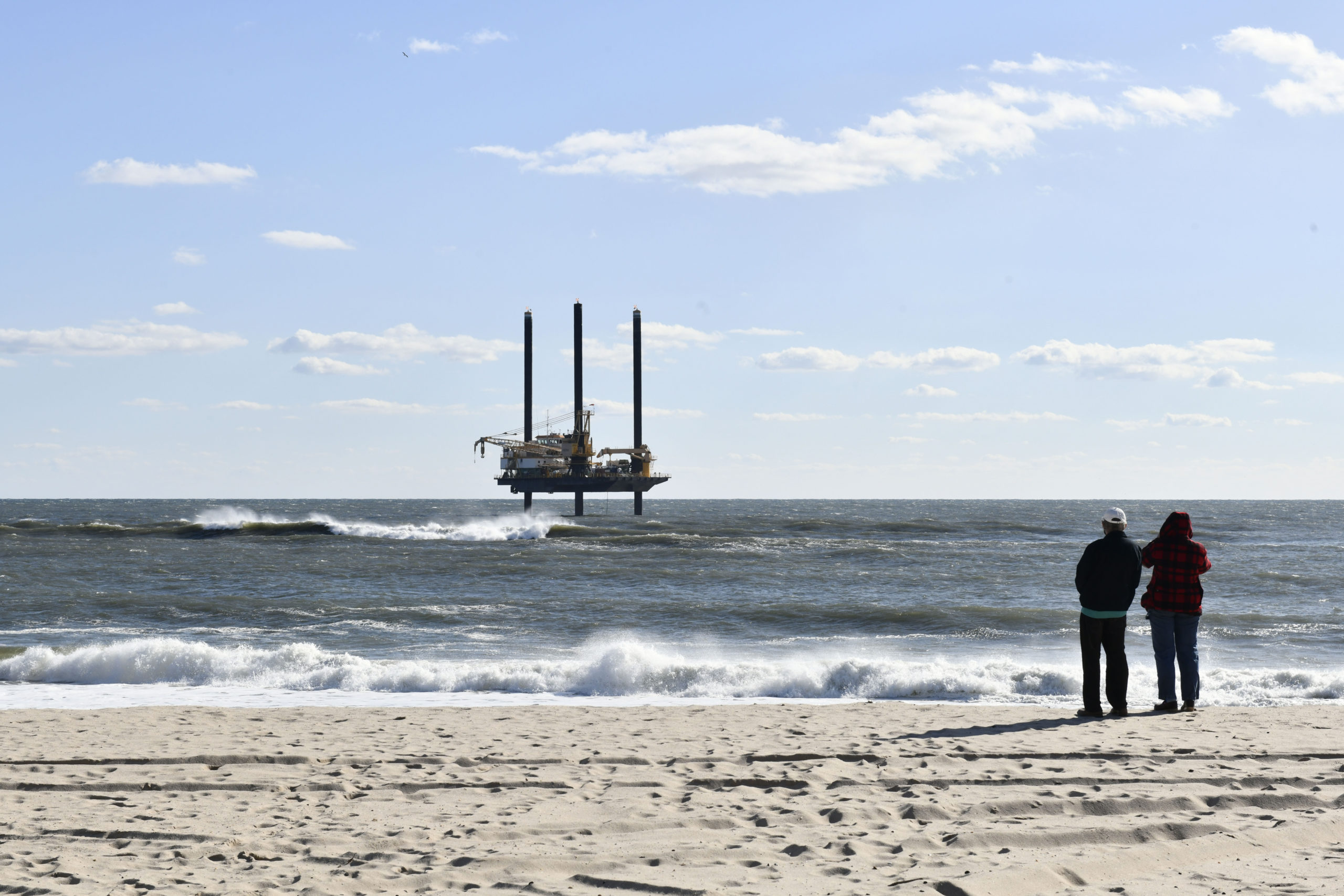 'Liftboat' Arrives In Ocean Off Wainscott For Wind Farm Soil Sampling