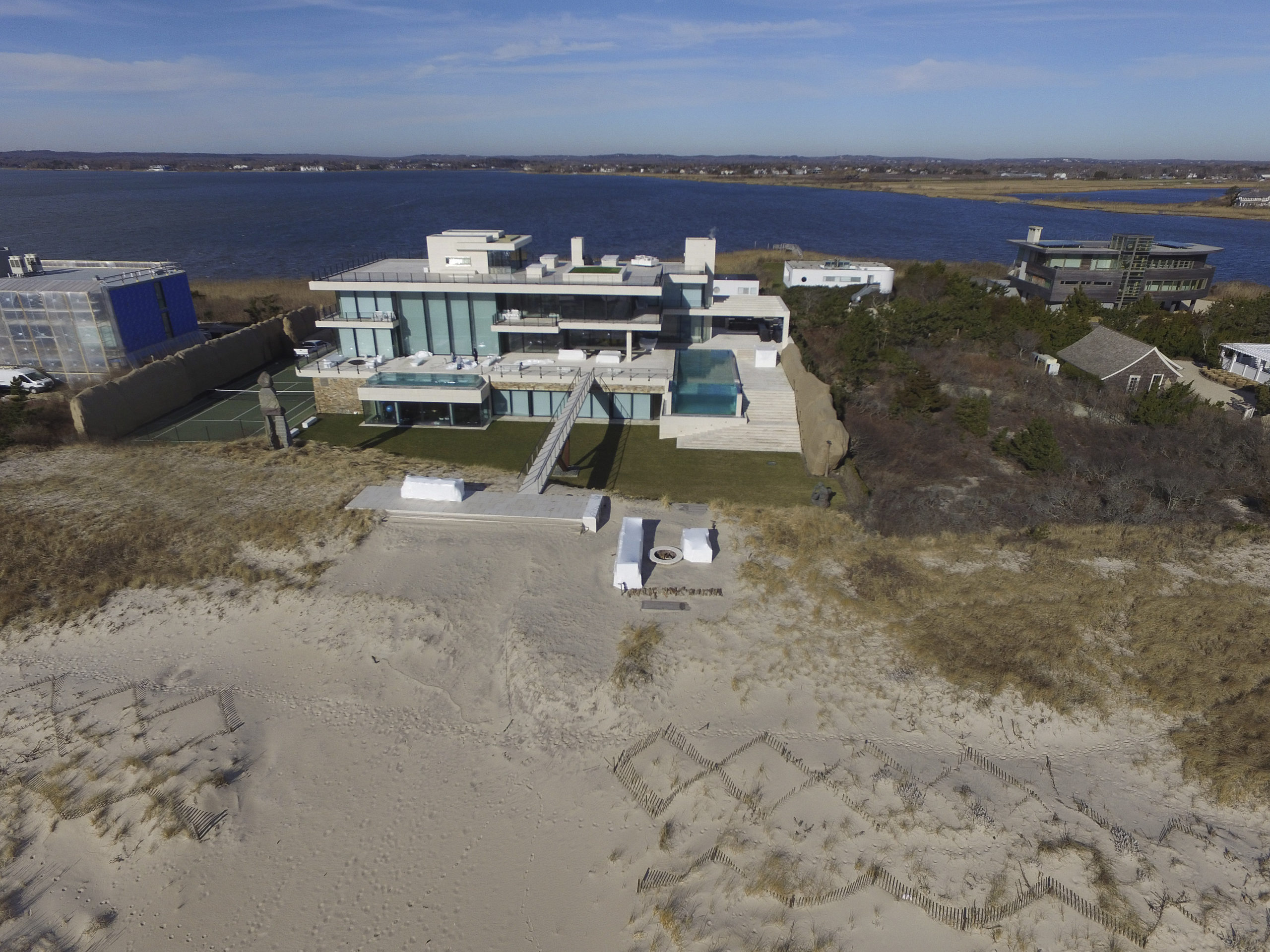 Oceanfront Residence On Bridgehampton's Dune Road Sells For 50 Million 27 East