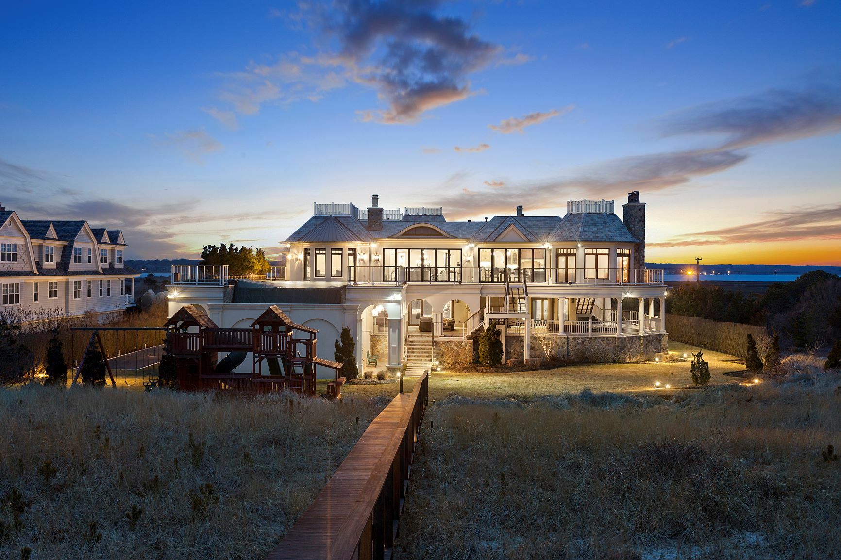 216 Dune Road, Quogue
