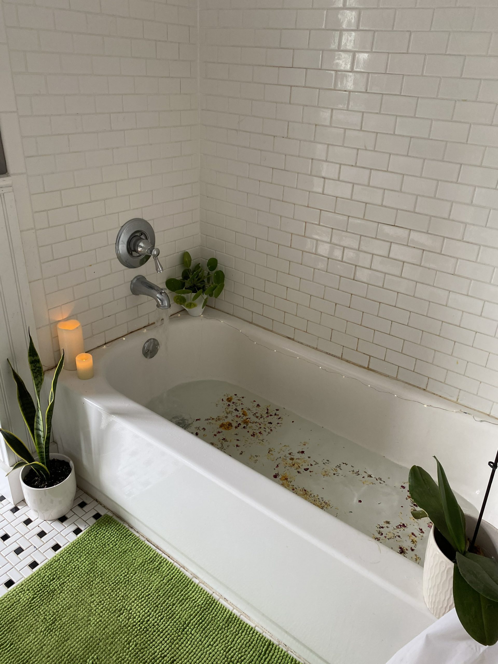 A tub ready for a home birth.