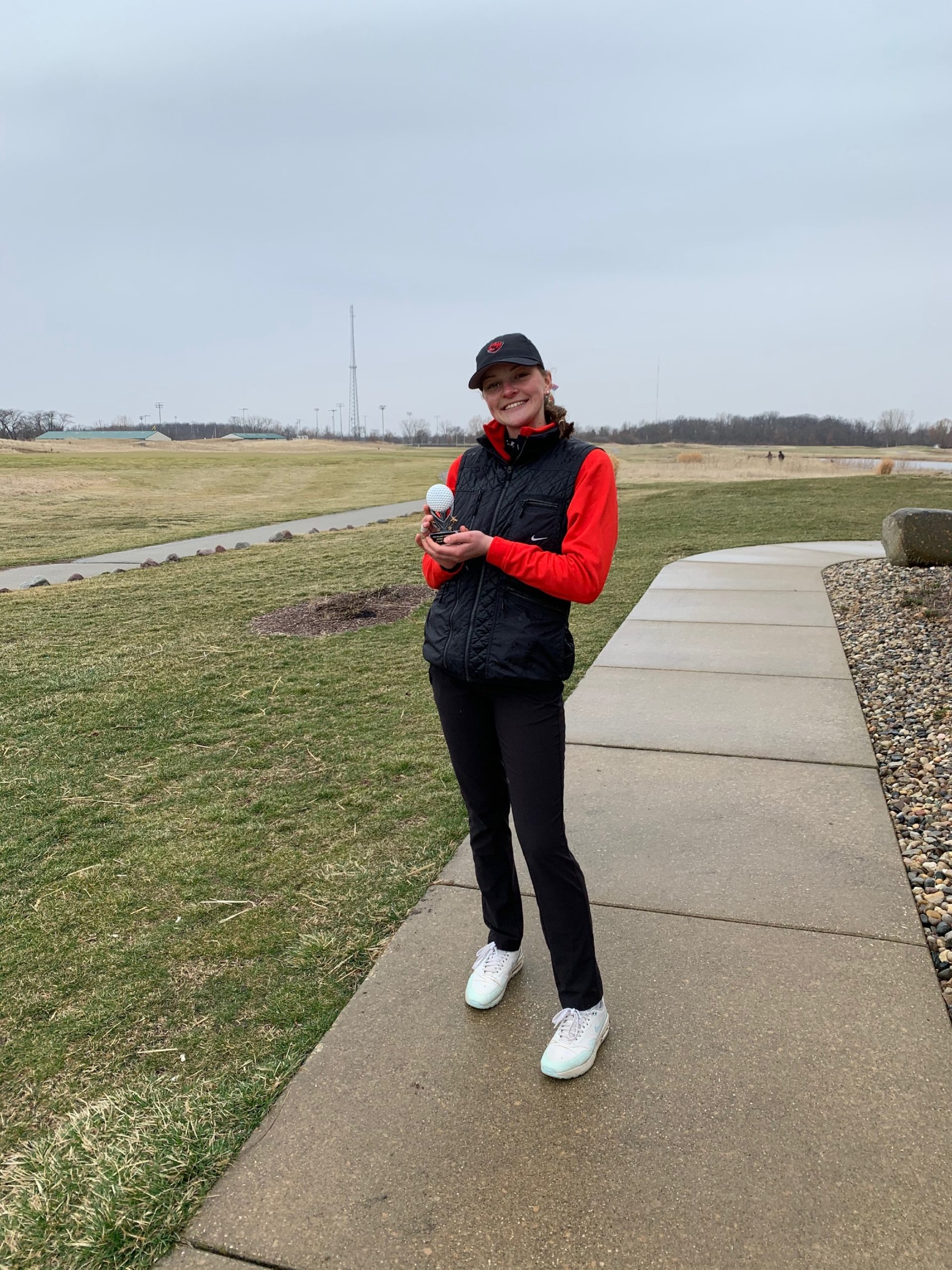 Caraline Oakley Overcomes Adversity To Win First Ever Collegiate Golf  Tournament - 27 East