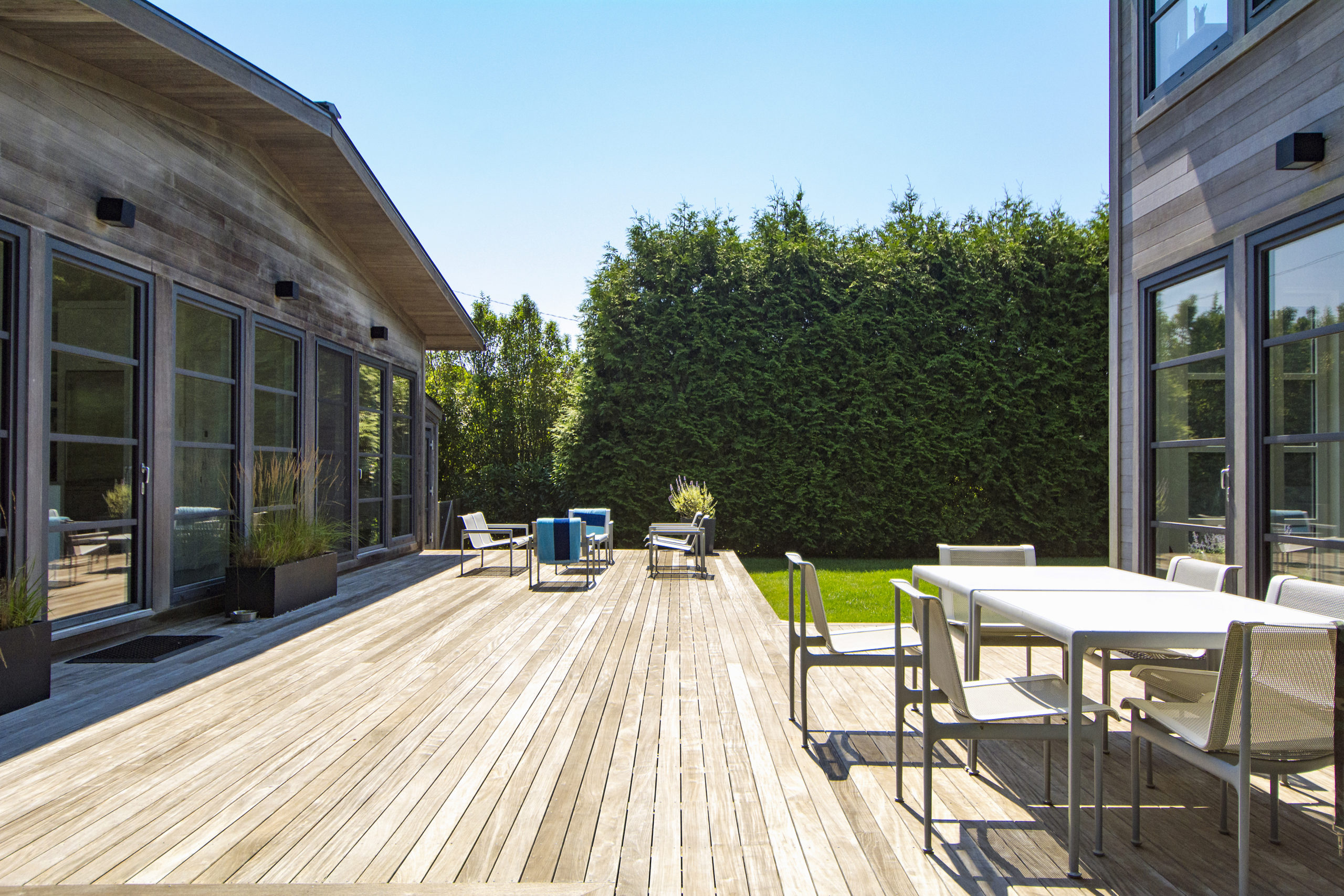 New Sagaponack Compound Sells For 7.73 Million 27 East