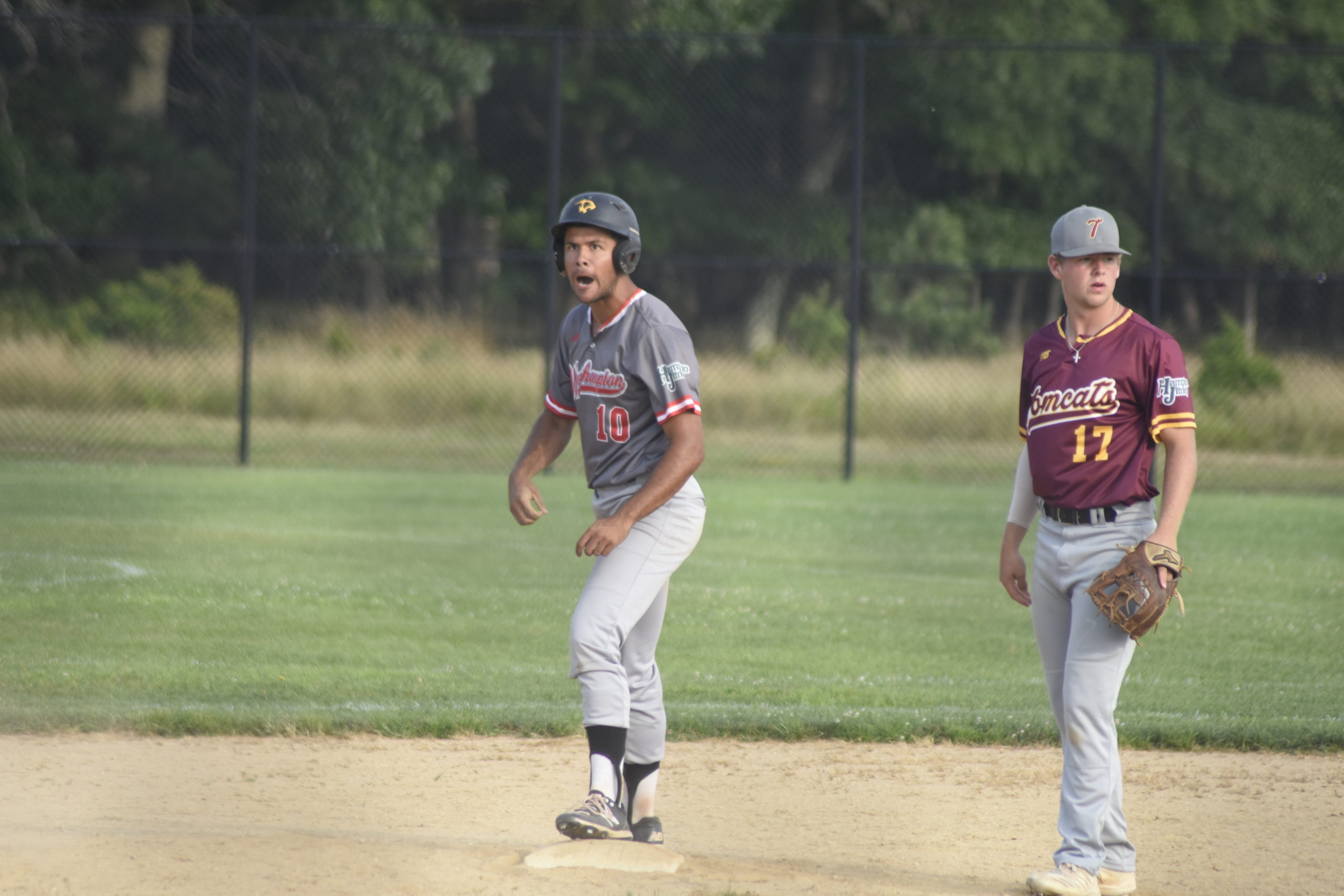 'Cardiac Cats' Sweep Westhampton Aviators To Advance To Third
