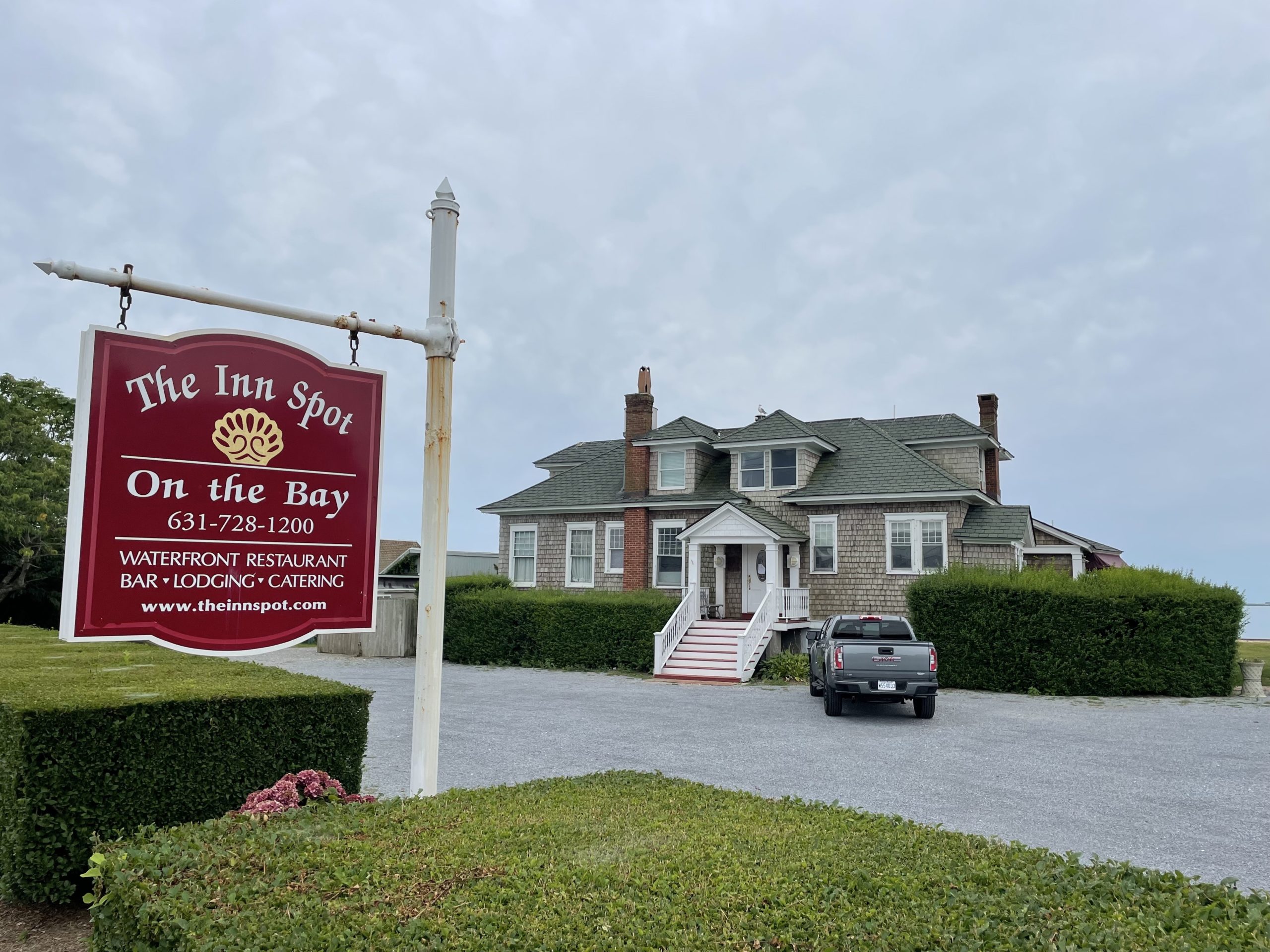 farewell-to-the-inn-spot-hampton-bays-waterfront-restaurant-sells-for