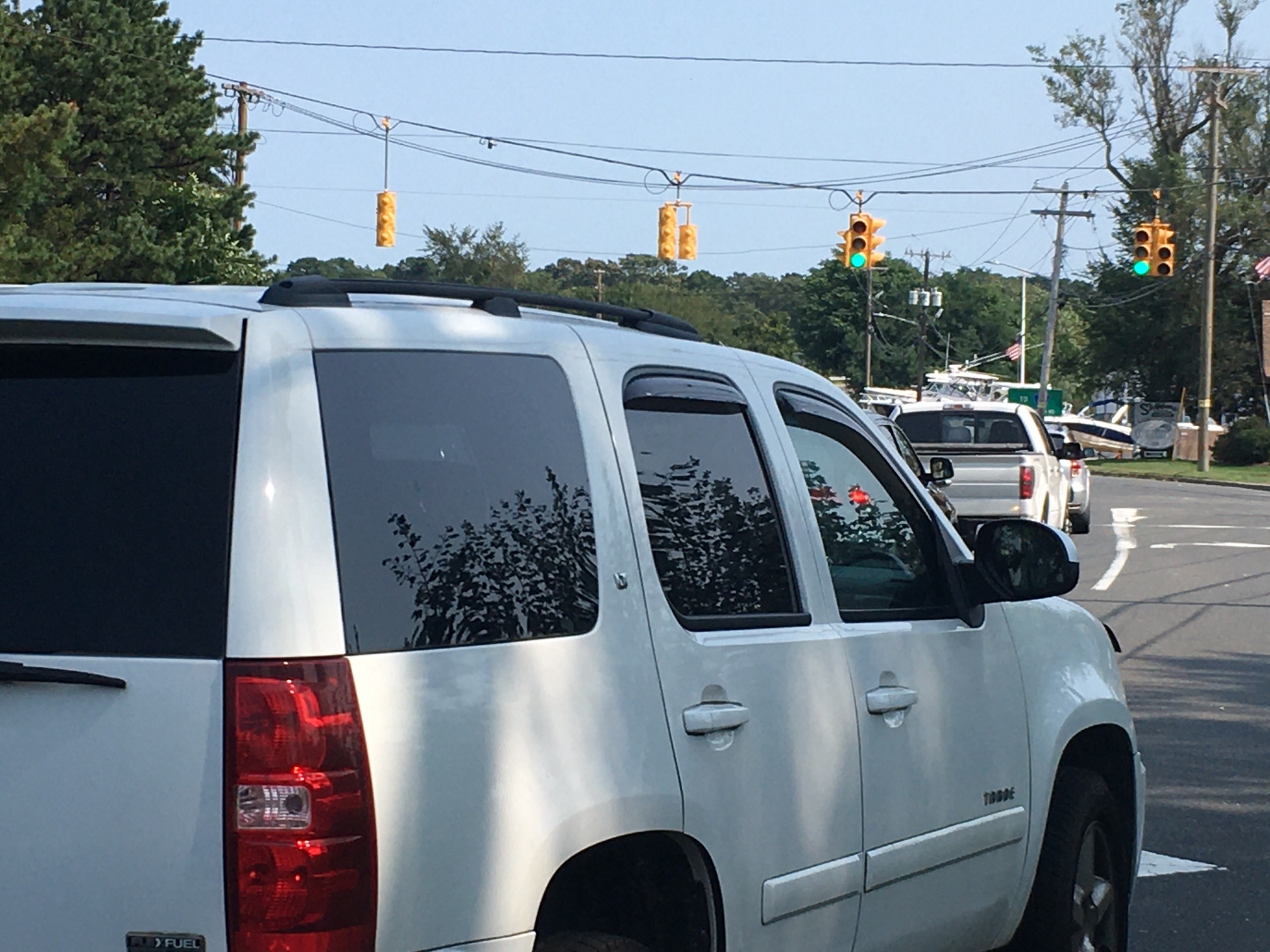 Flashing Light Experiment in Hampton Bays 'A Minor Success' 27 East