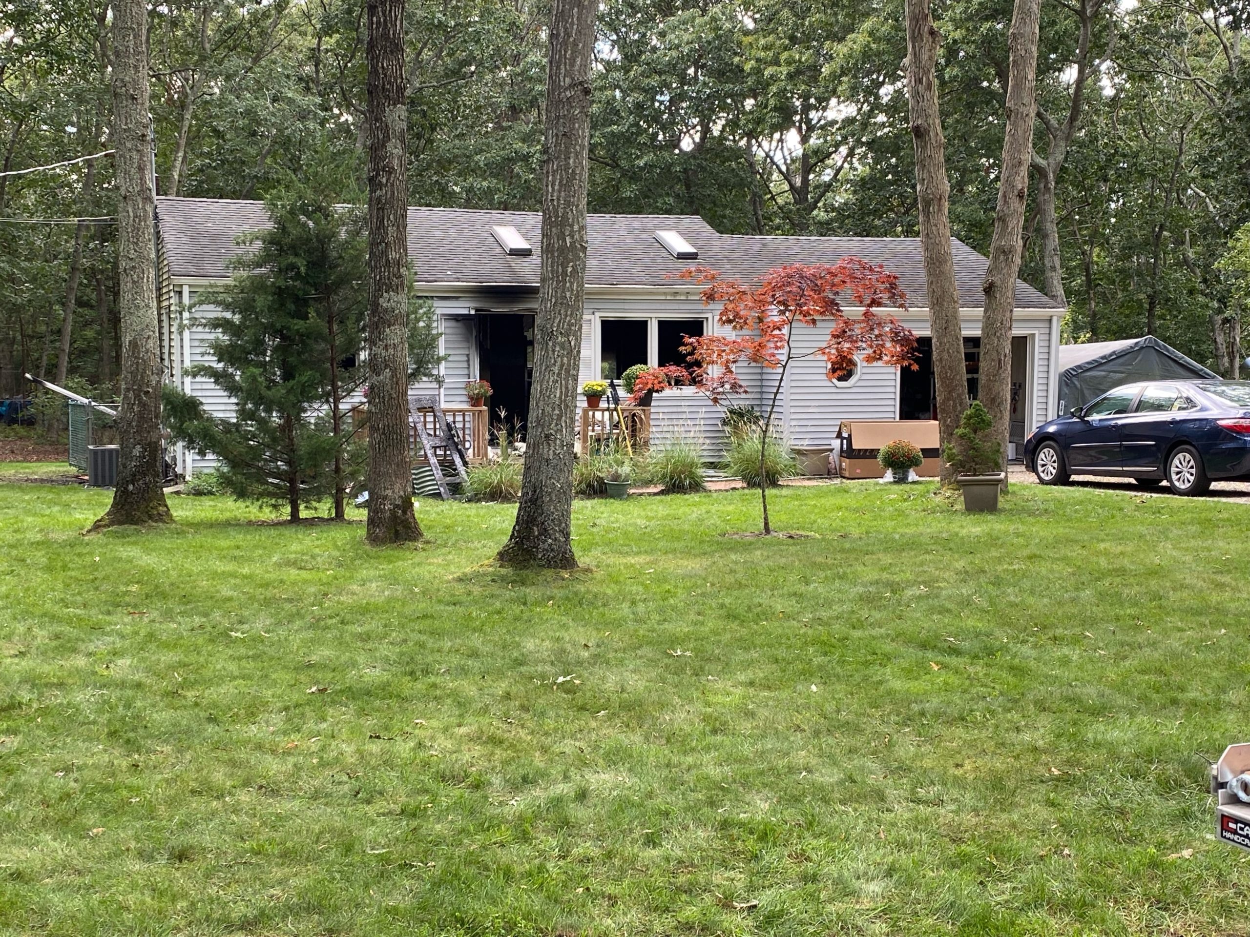Two Injured In Hampton Bays House Fire 27 East