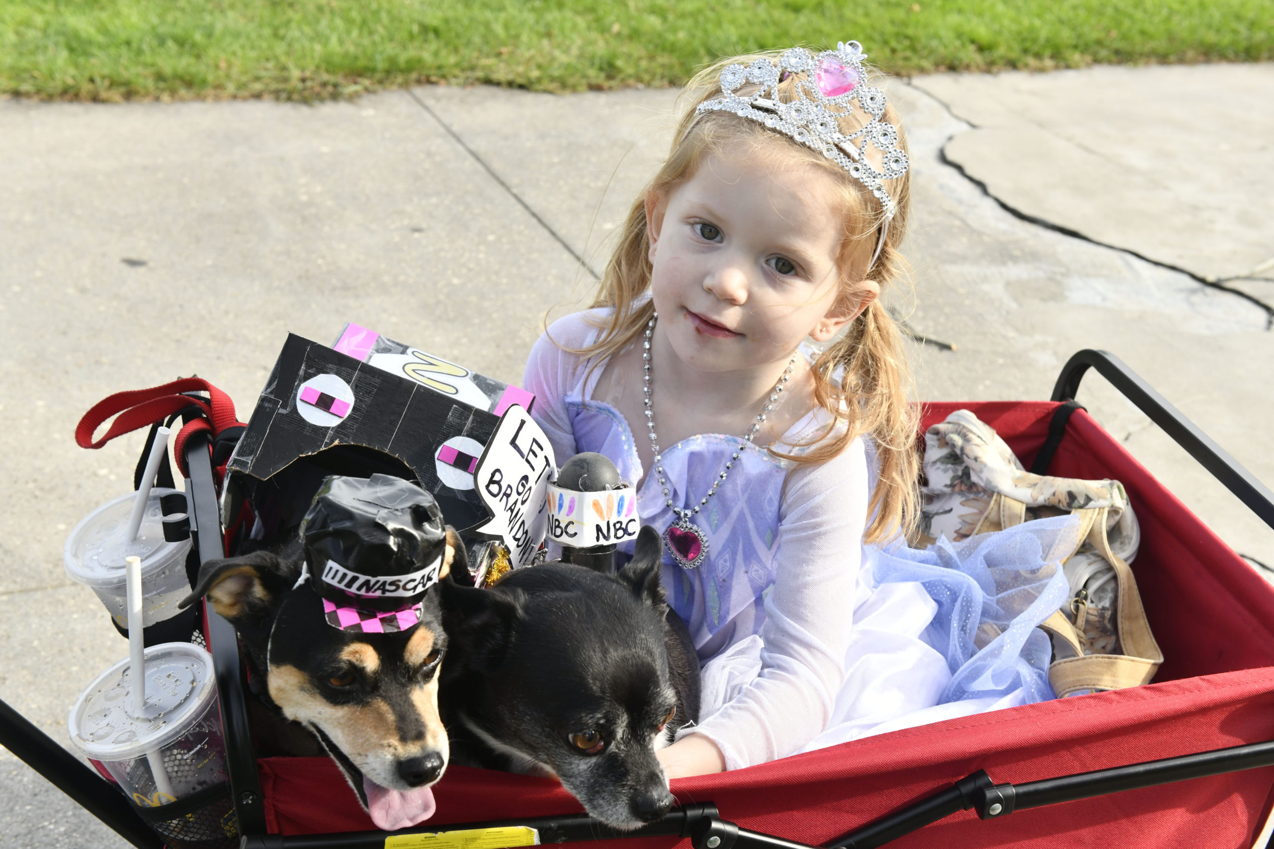 Marleigh Lynch with Cookie and Chippy in Agawam Park in Southampton for the Little Lucy's Pet Parade.  DANA SHAW