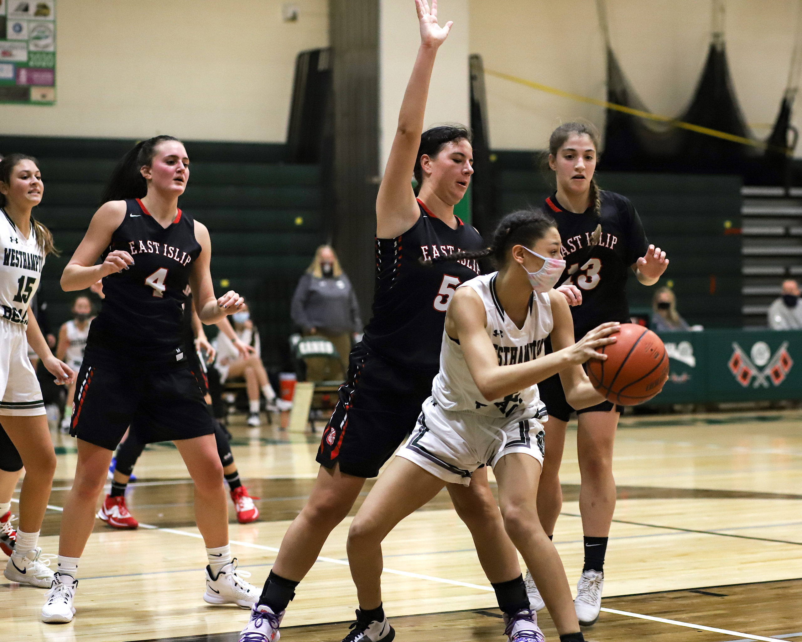 Westhampton Beach junior small forward Kylah Avery looks to get the ball out of traffic in a game last season. CHRISTINE HEEREN