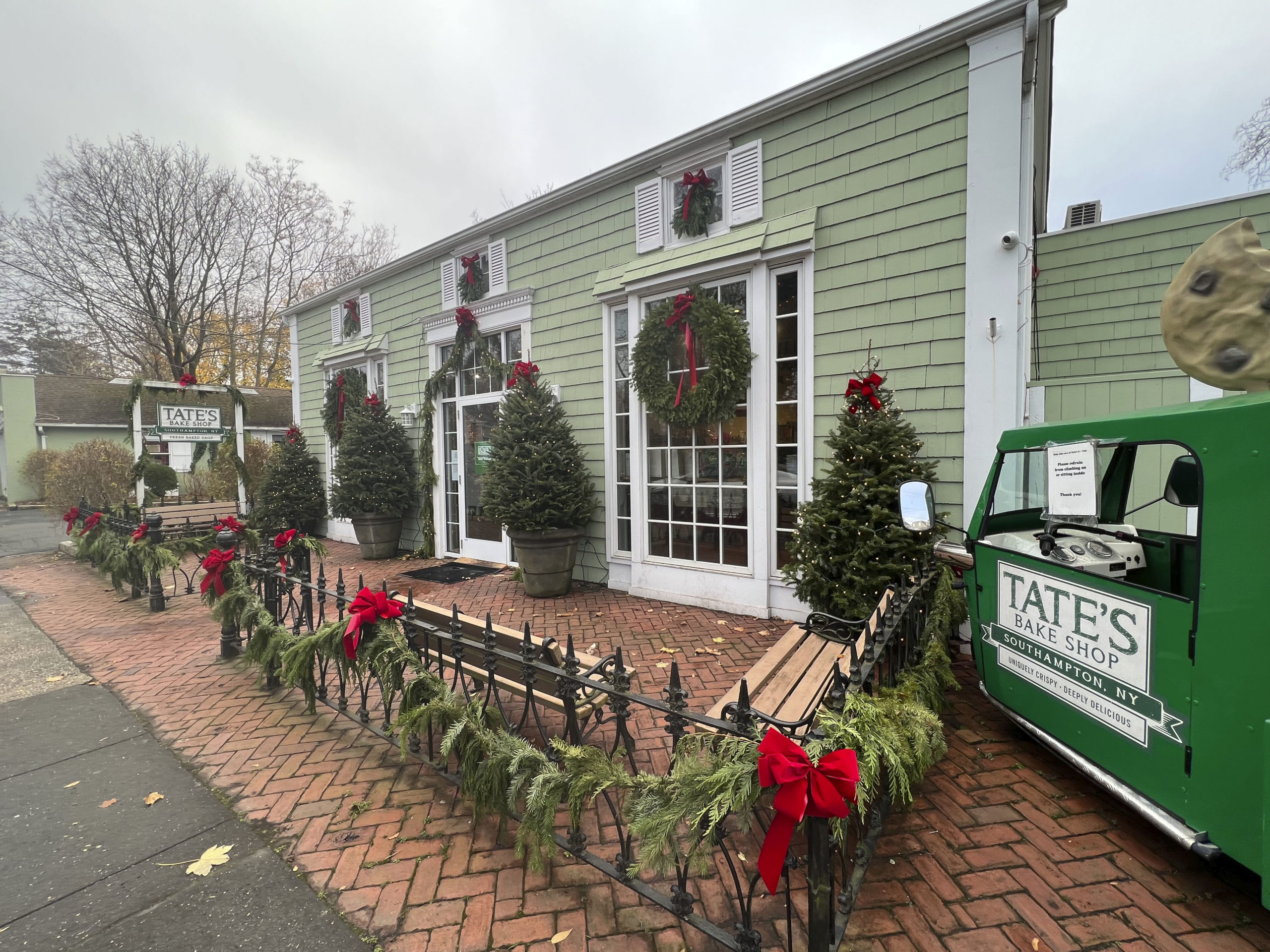 Tate's Bake Shop in Southampton Village.  DANA SHAW