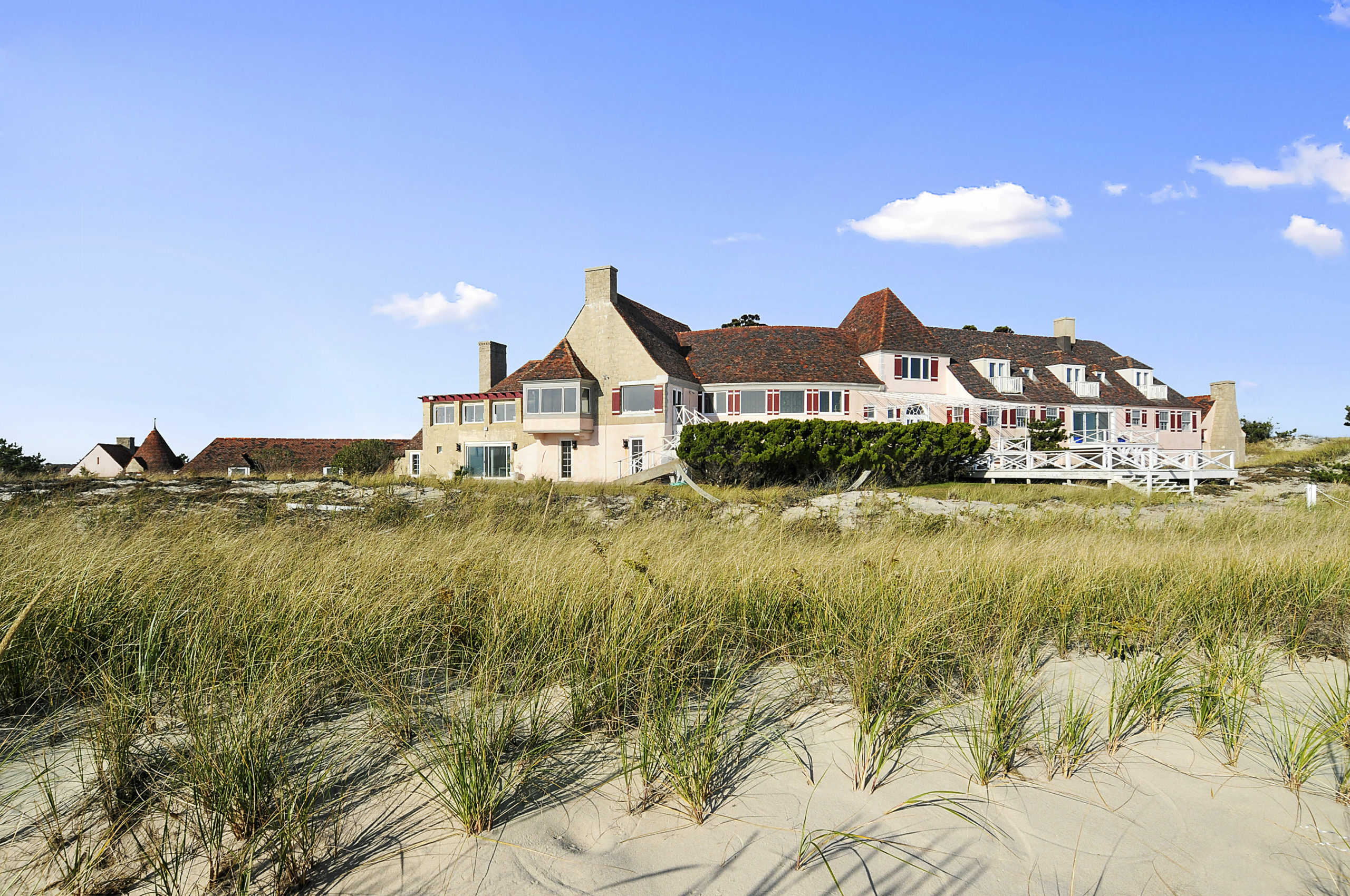 Southampton's 'Oceancastle' Sells For 70 Million 27 East