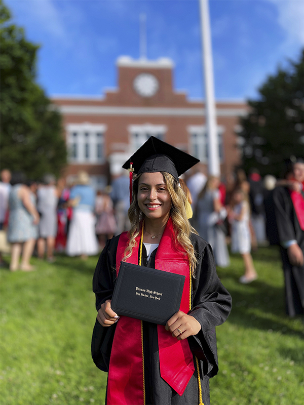 Pierson Students Earn Sag Harbor Lions Club Scholarships 27 East