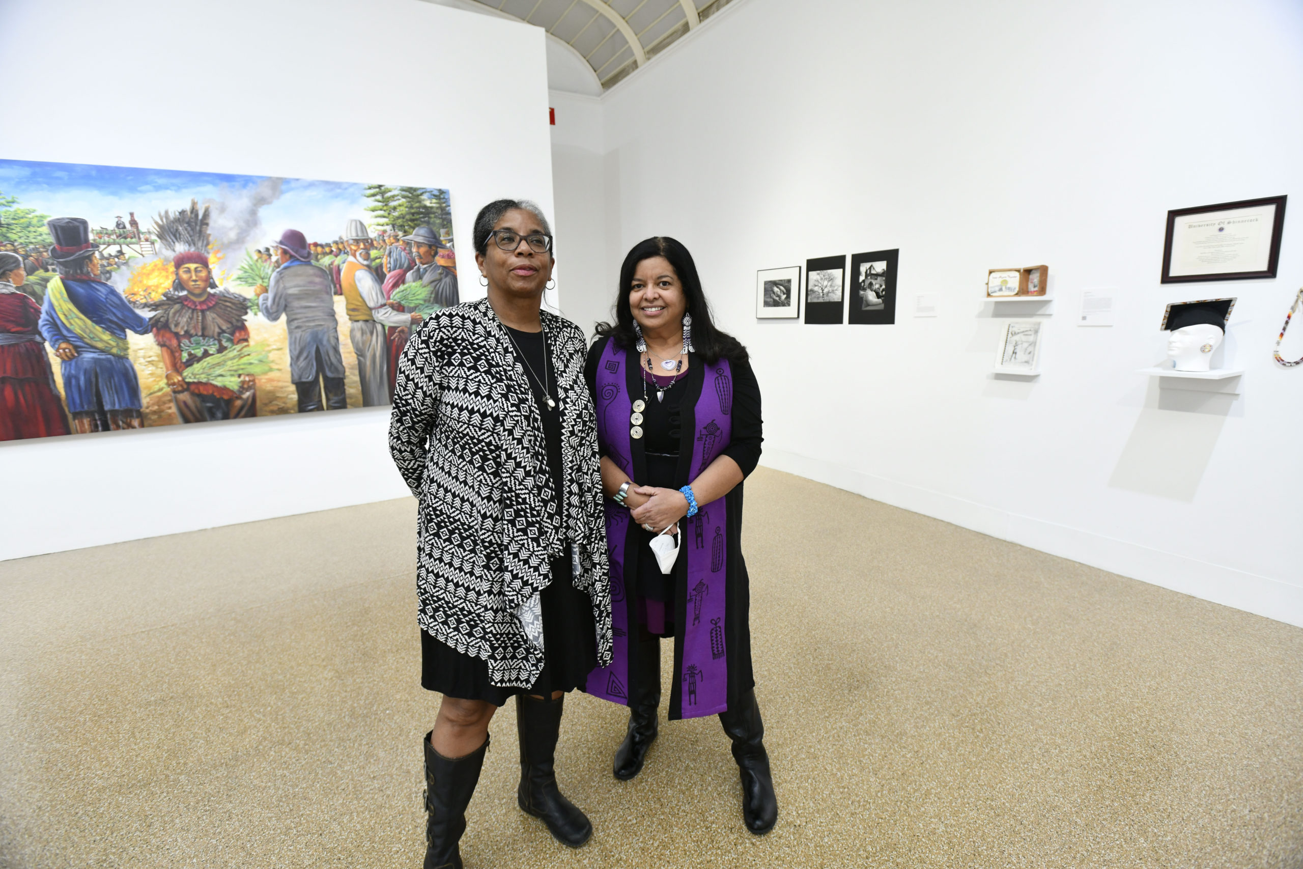 Artists Lisa Bowen and Denise Silva-
Dennis at the Southampton Arts Center.   DANA SHAW