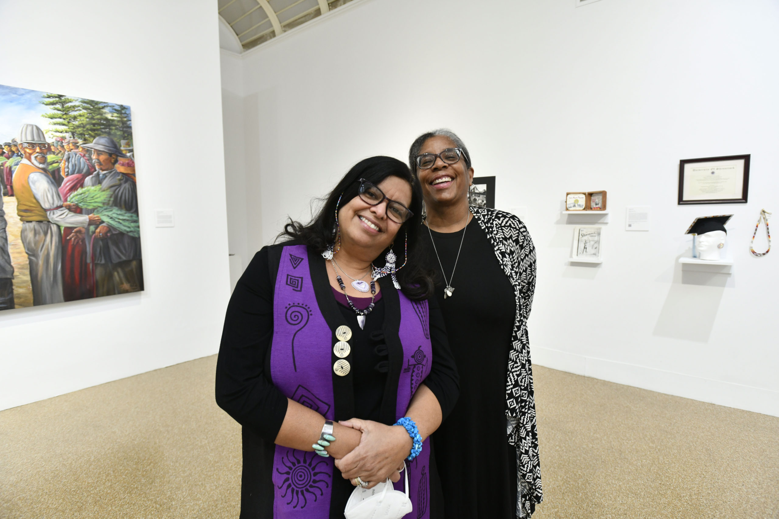 Artists Lisa Bowen and Denise Silva-
Dennis at the Southampton Arts Center.   DANA SHAW