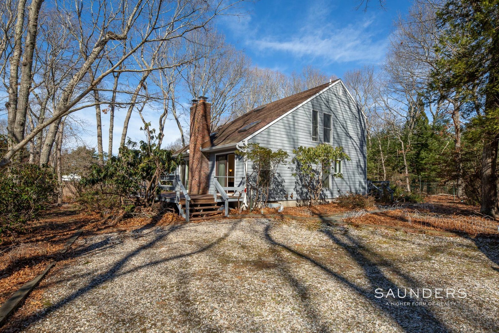30 Hildreth Place in East Hampton, a 1,500-square-foot home on .4 acres, was last listed for $875,000 and is under contract. COURTESY SAUNDERS & ASSOCIATES