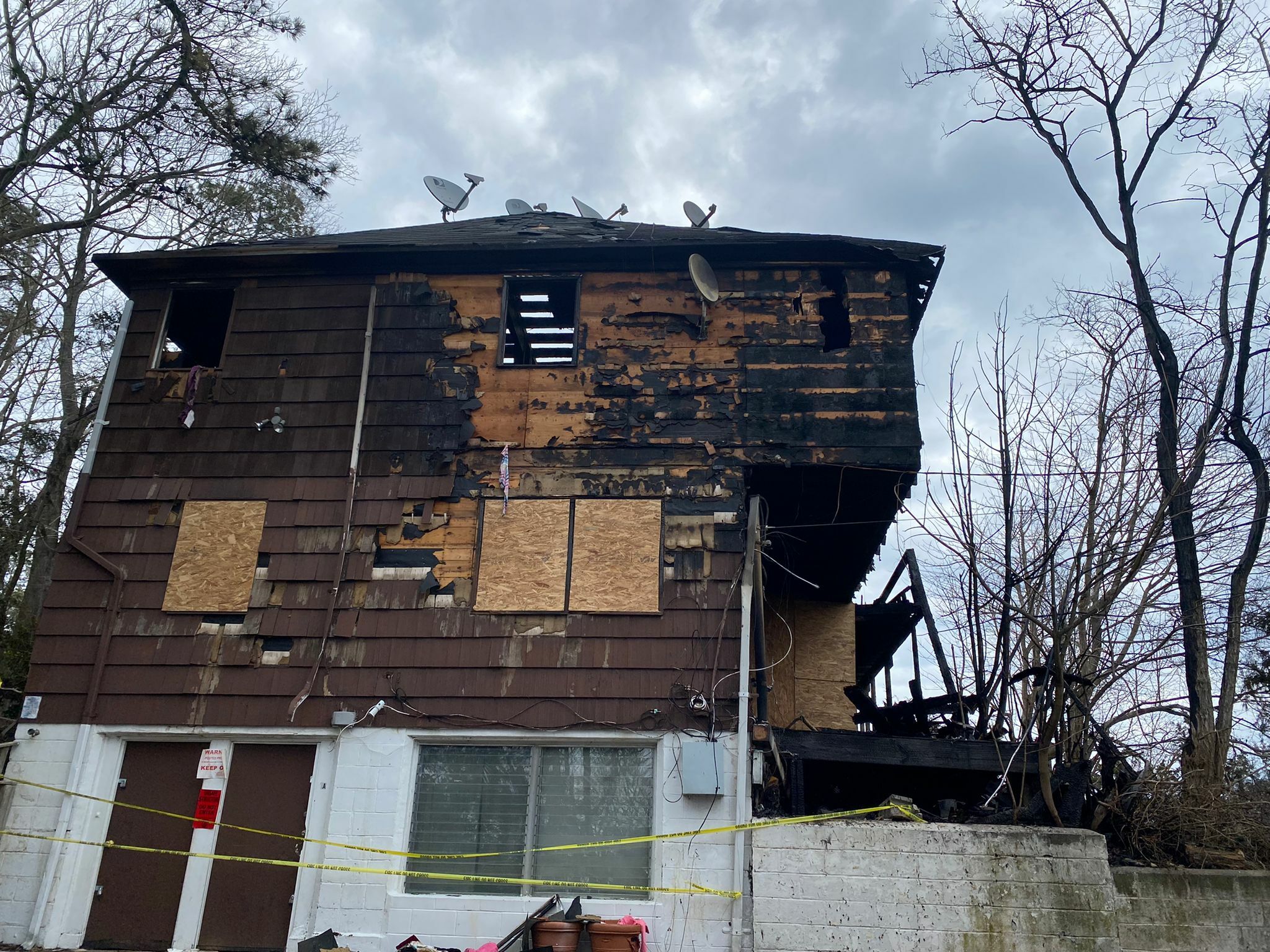 The aftermath of the fire at the 317 East Montauk Highway apartment building.   JULIANA HOLGUIN