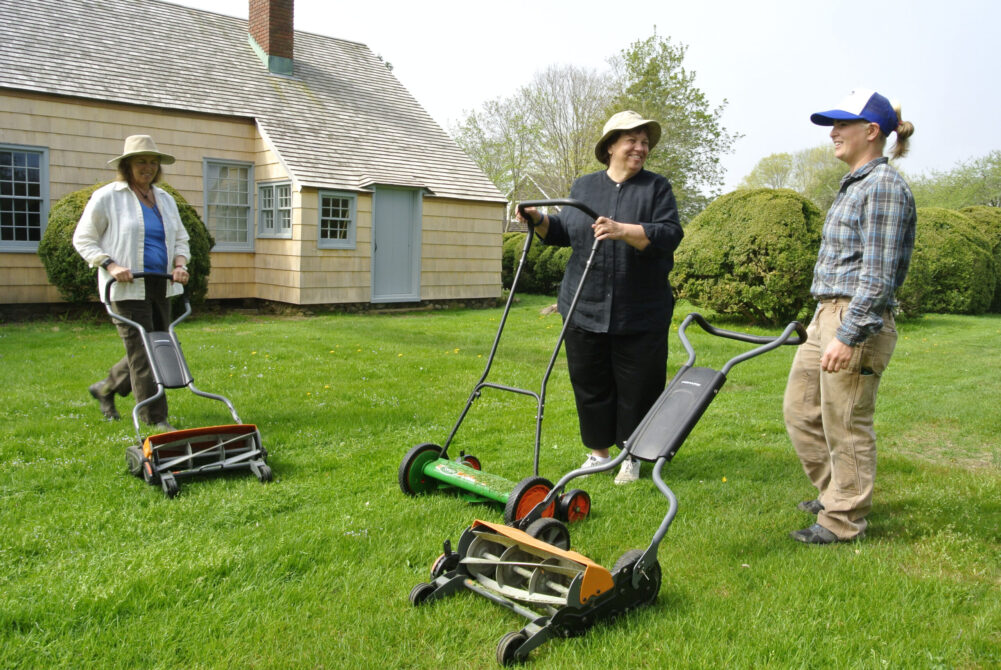 Hilary Woodward and Sally Van Allen and Emma Woodward of Reel Quite Mowing in 2015.