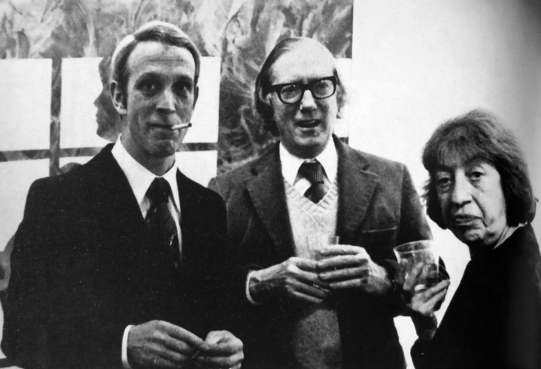 Terence Netter (left), New York Times art critic John Russell, and Lee Krasner at Netter's exhibition opening at the Frank Rehn Gallery, New York, 1975. COURTESY POLLOCK-KRASNER HOUSE AND STUDY CENTER