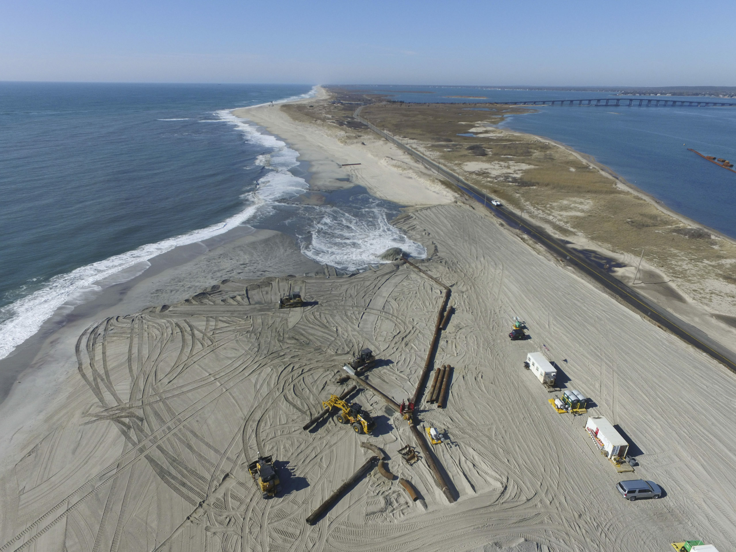 Engineers rebuilding a beach near Shinnecock Inlet in 2020. The federal Army Corps of Engineers has delayed more extensive work on beaches in Quogue, East Quogue and Montauk until early 2024.
