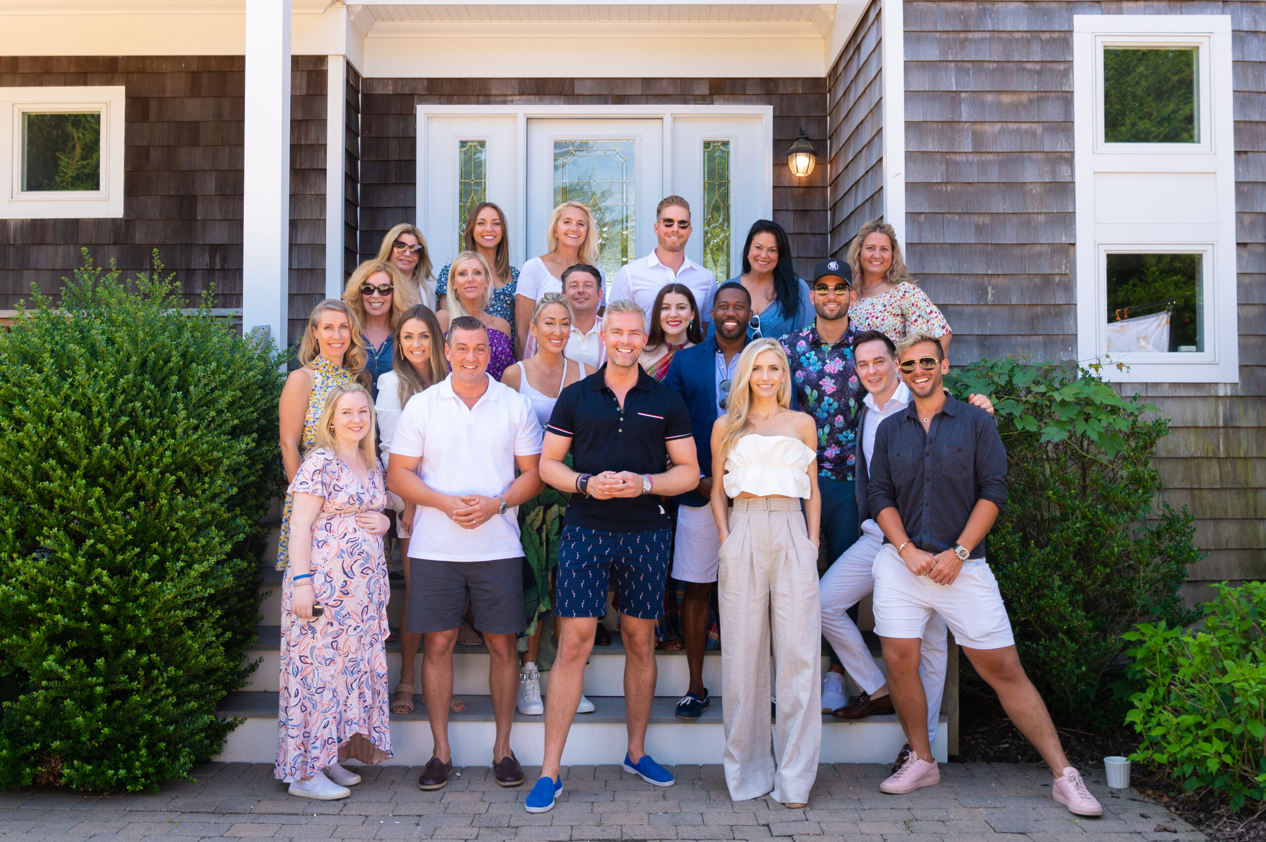 Ryan Serhant, Taylor Middleton and Tyler Whitman, along with President of SERHANT. Ventures Kyle Scott and attendees of the Mastermind Hamptons experience.   