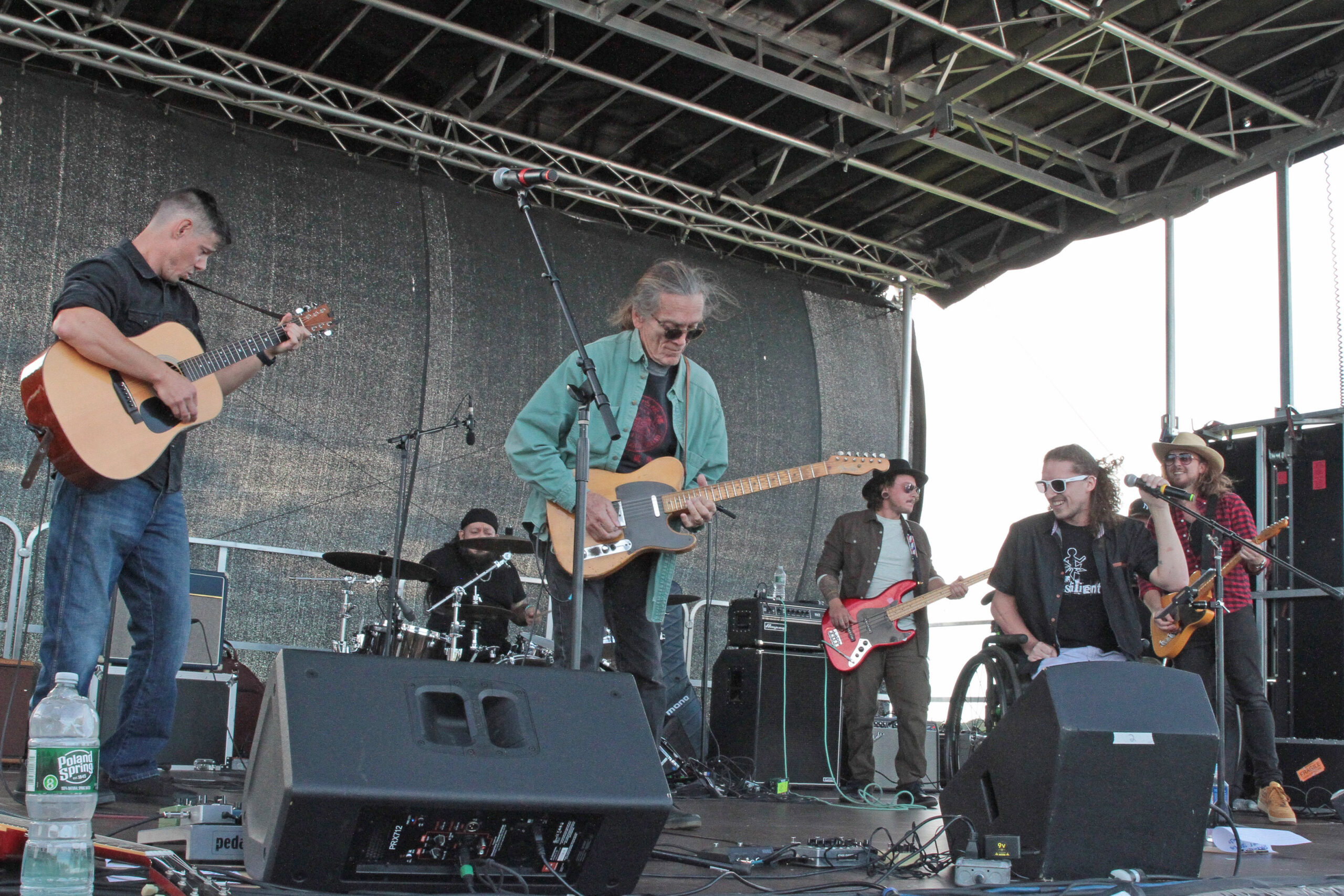 Guitarist G. E. Smith sits in with The Resilient on Saturday.
