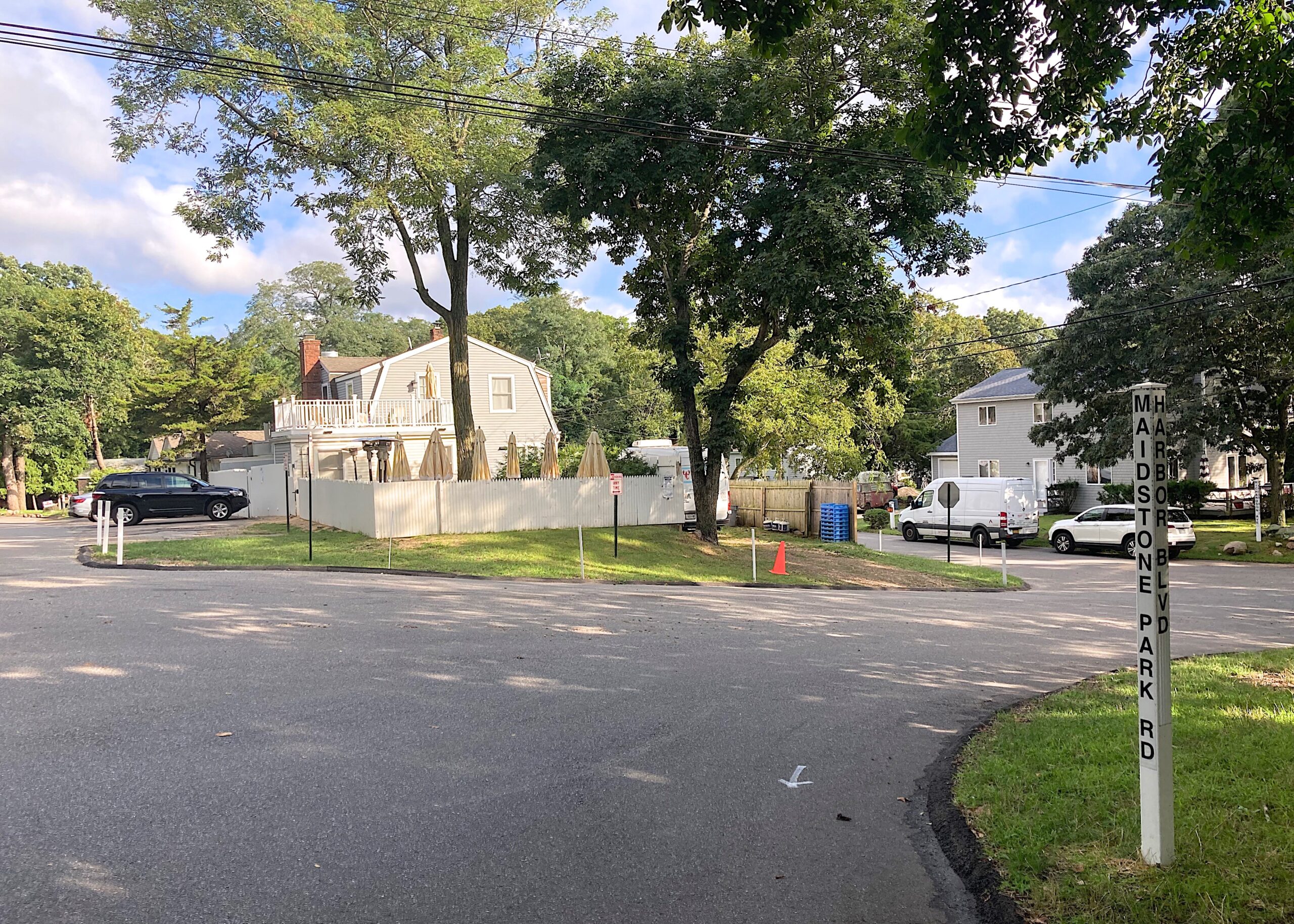 Newly Popular Springs Restaurant Has a Headache for Neighbors