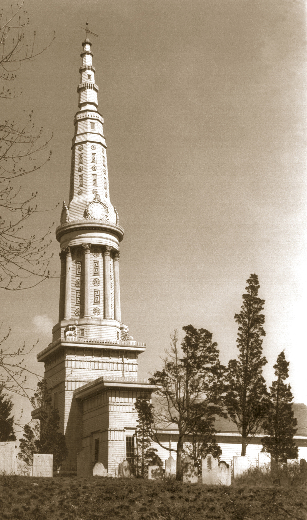 The First Presbyterian (Old Whalers') Church of Sag Harbor shortly before the 1938 Hurricane blew off its 185-foot-tall steeple.