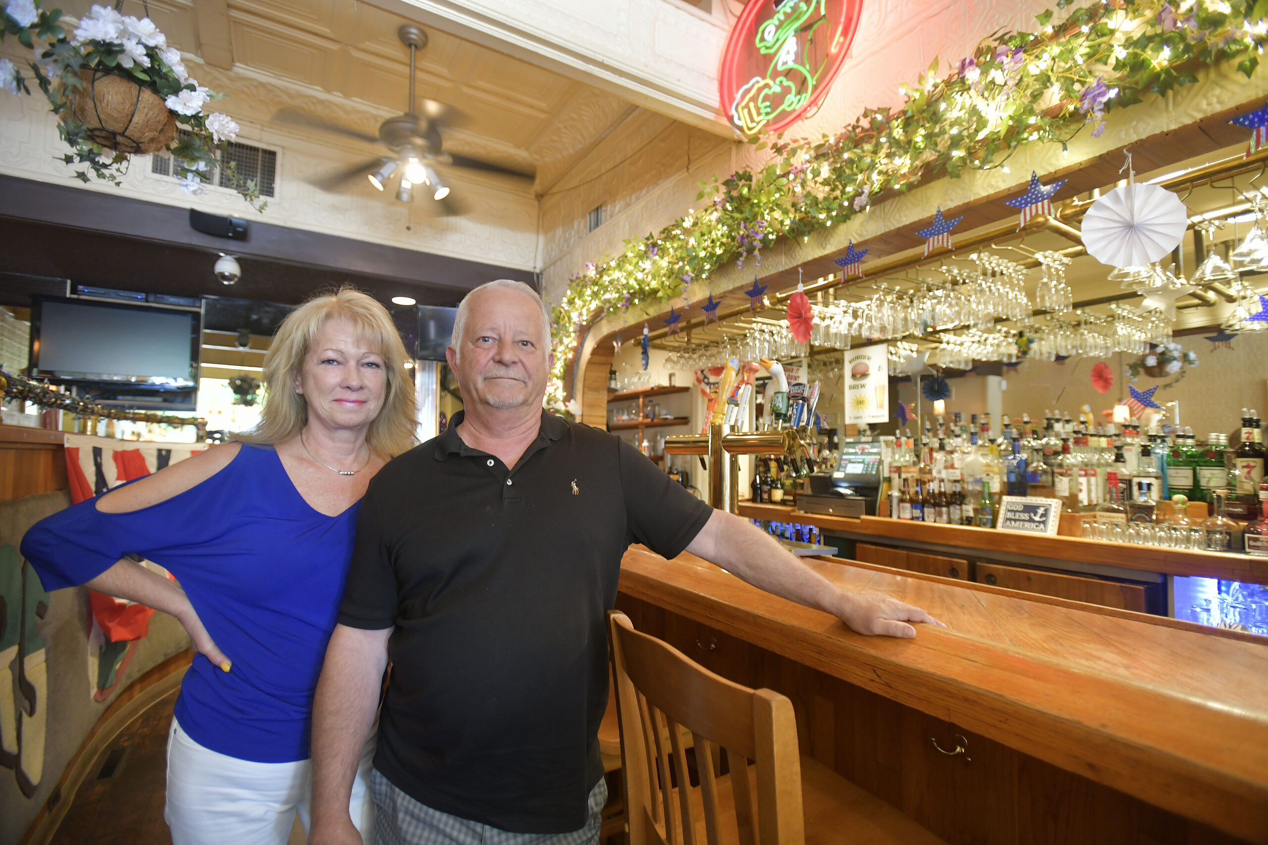Sale of Gators, a Hampton Bays Fixture, Is Pending 27 East