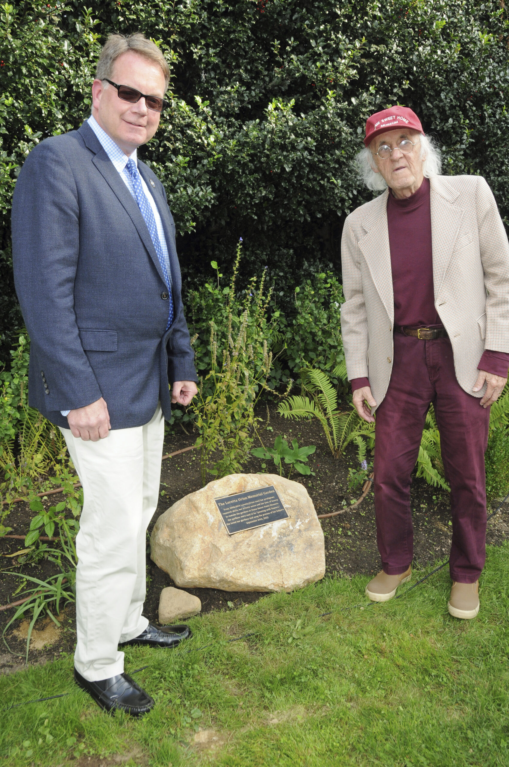East Hampton Village Mayor Jerry Larsen and Hugh King at the dedication of the Loretta Orion Memorial Garden at the Home Sweet Home Museum in East Hampton on September 29. According to the inscription on the memorial plaque, the late Loretta Orion 