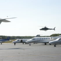 The National Business Aviation Association has withdrawn a federal lawsuit against East Hampton Town, saying that a recent state court ruling addressed the group's desire to block restrictions on aircraft.