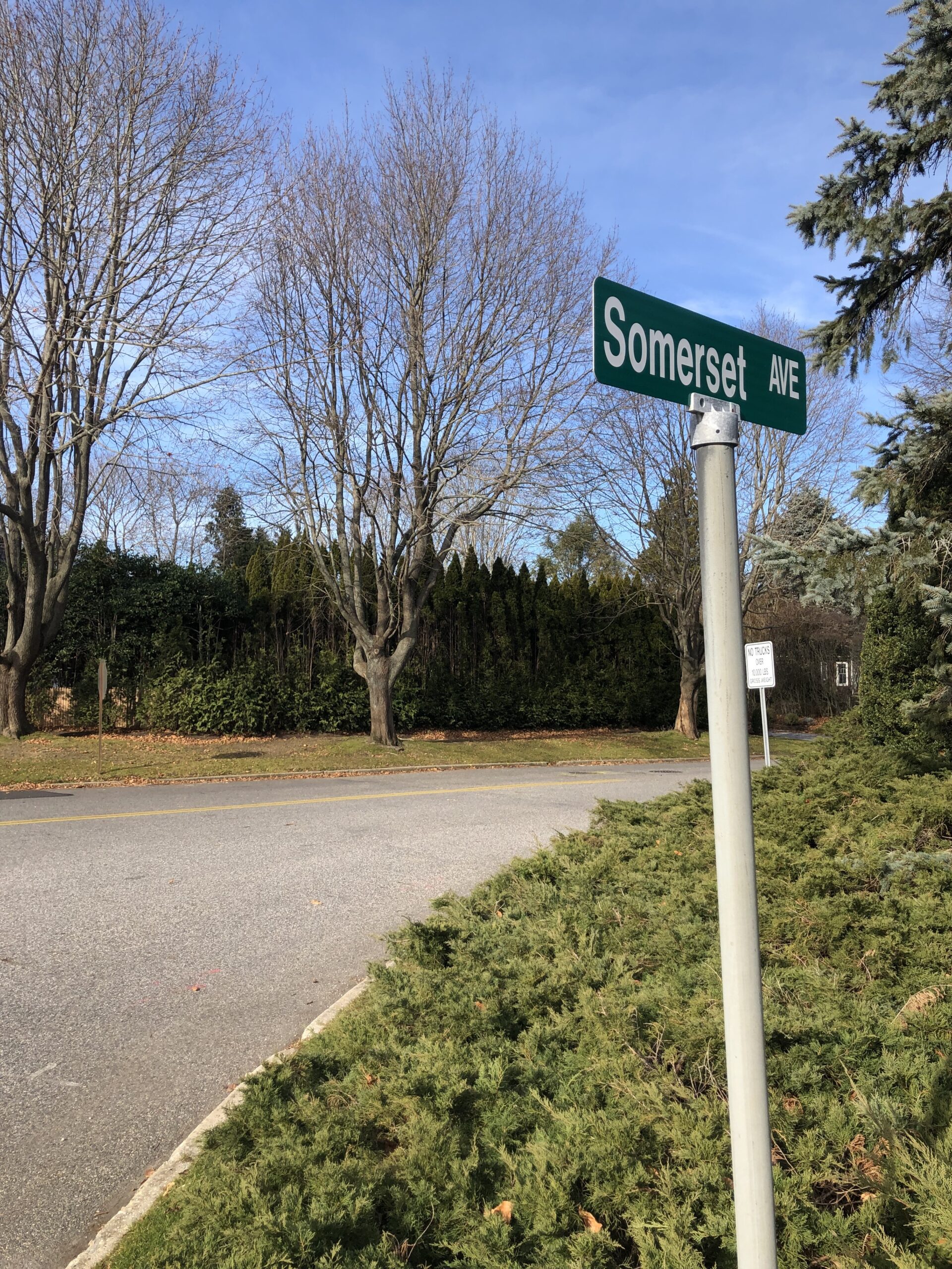 Somerset Barriers Are Source of Tension in Southampton Village 27 East