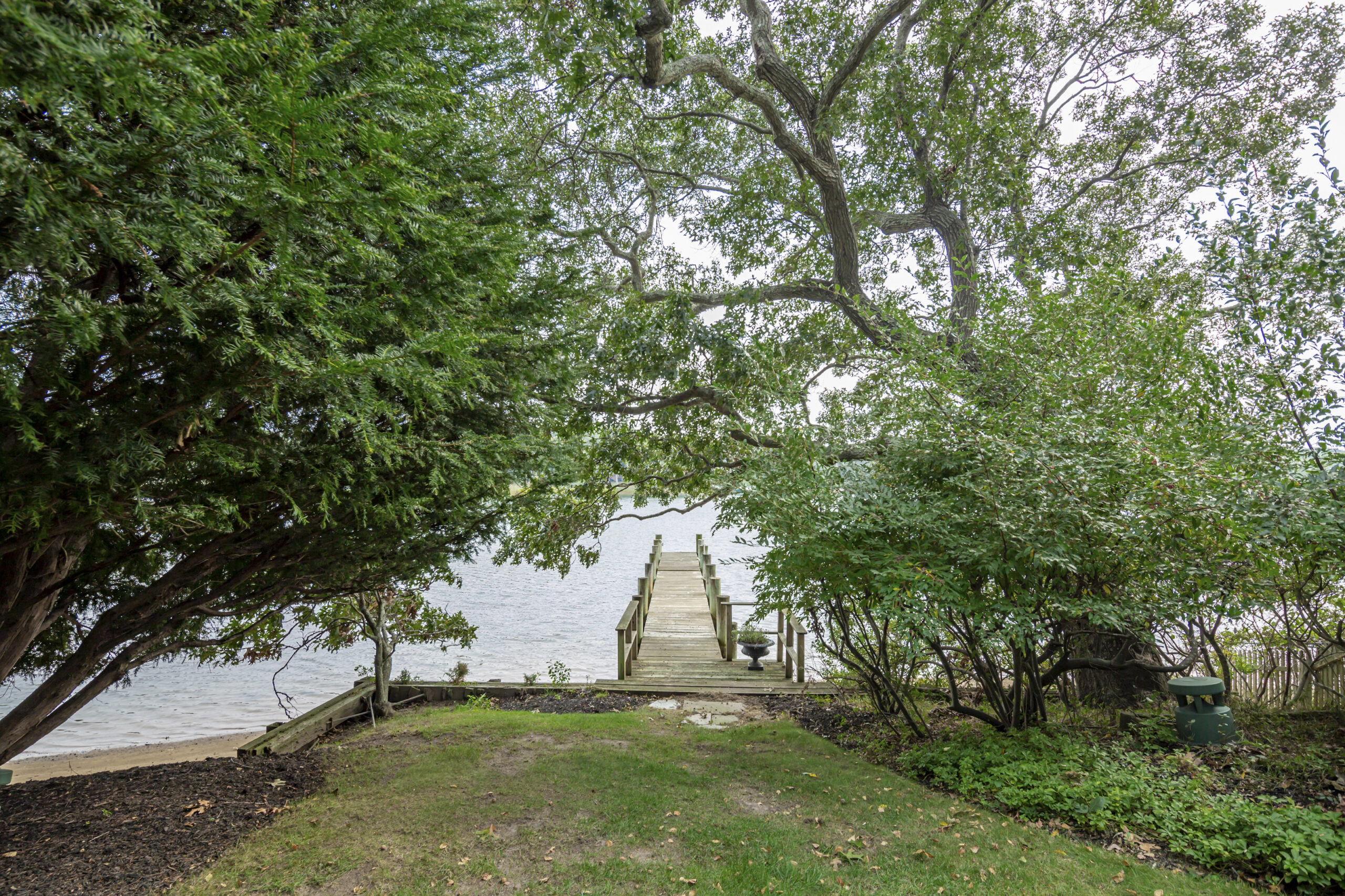 The Southampton Town Board will consider access terms at second Steinbeck property hearing on Tuesday.     ©️Gavin Zeigler