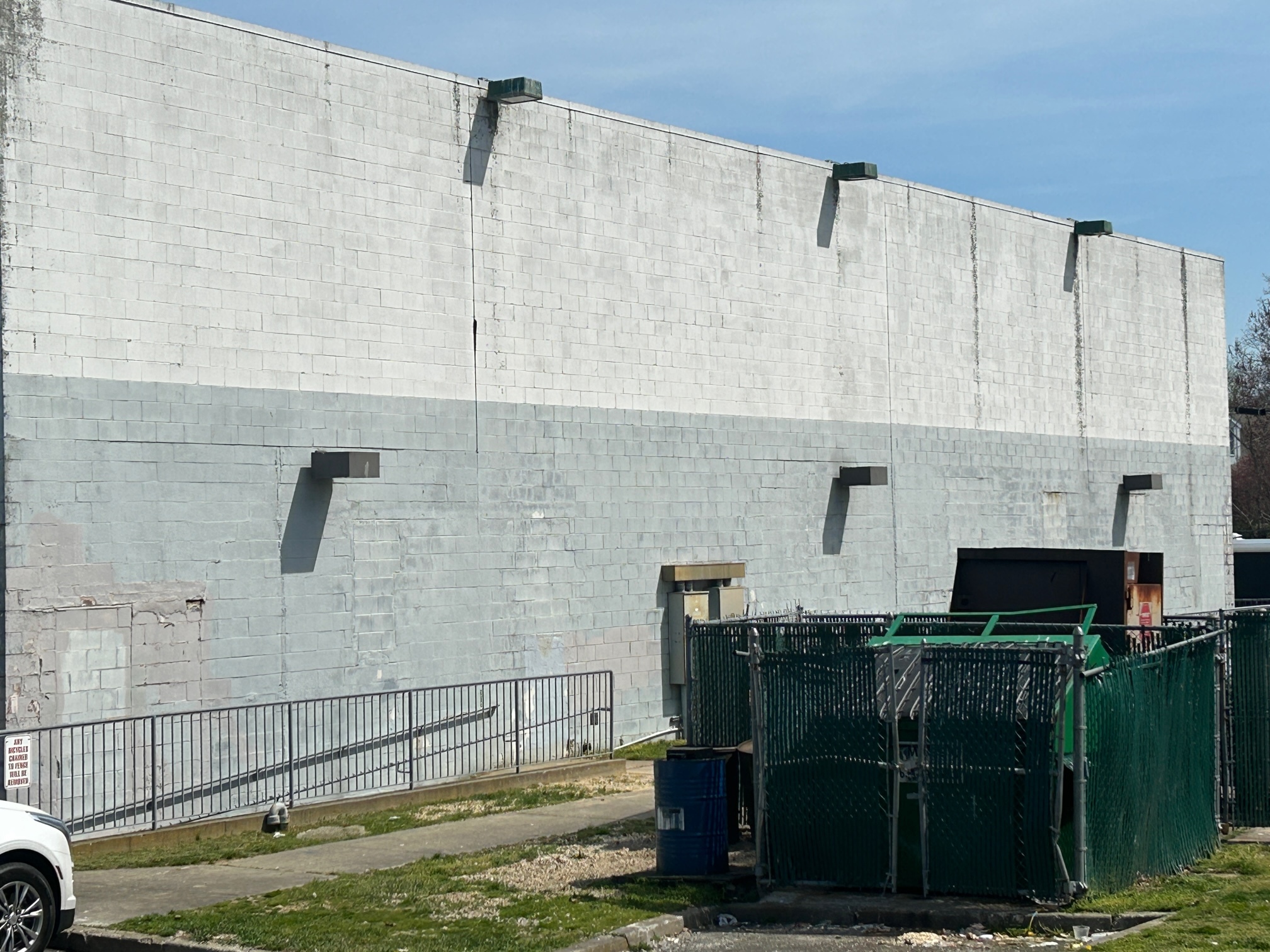 Southampton Town Planners Discuss Parking, Stall Gas Station and Golf